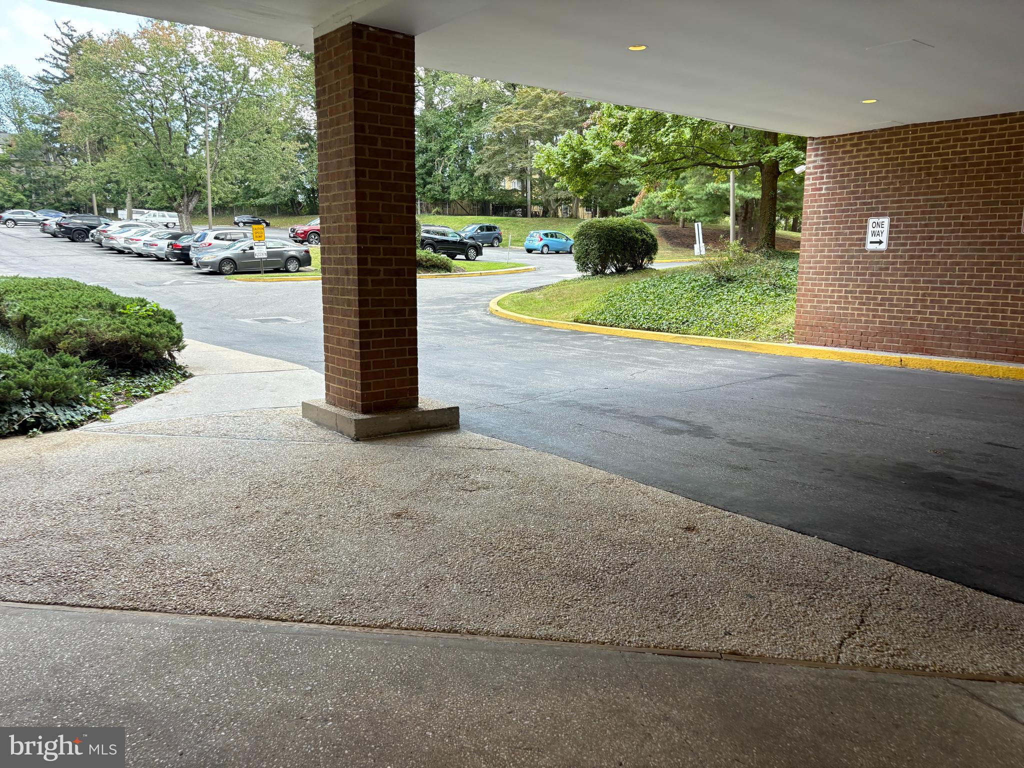 THE ELMONT - Residential Lease