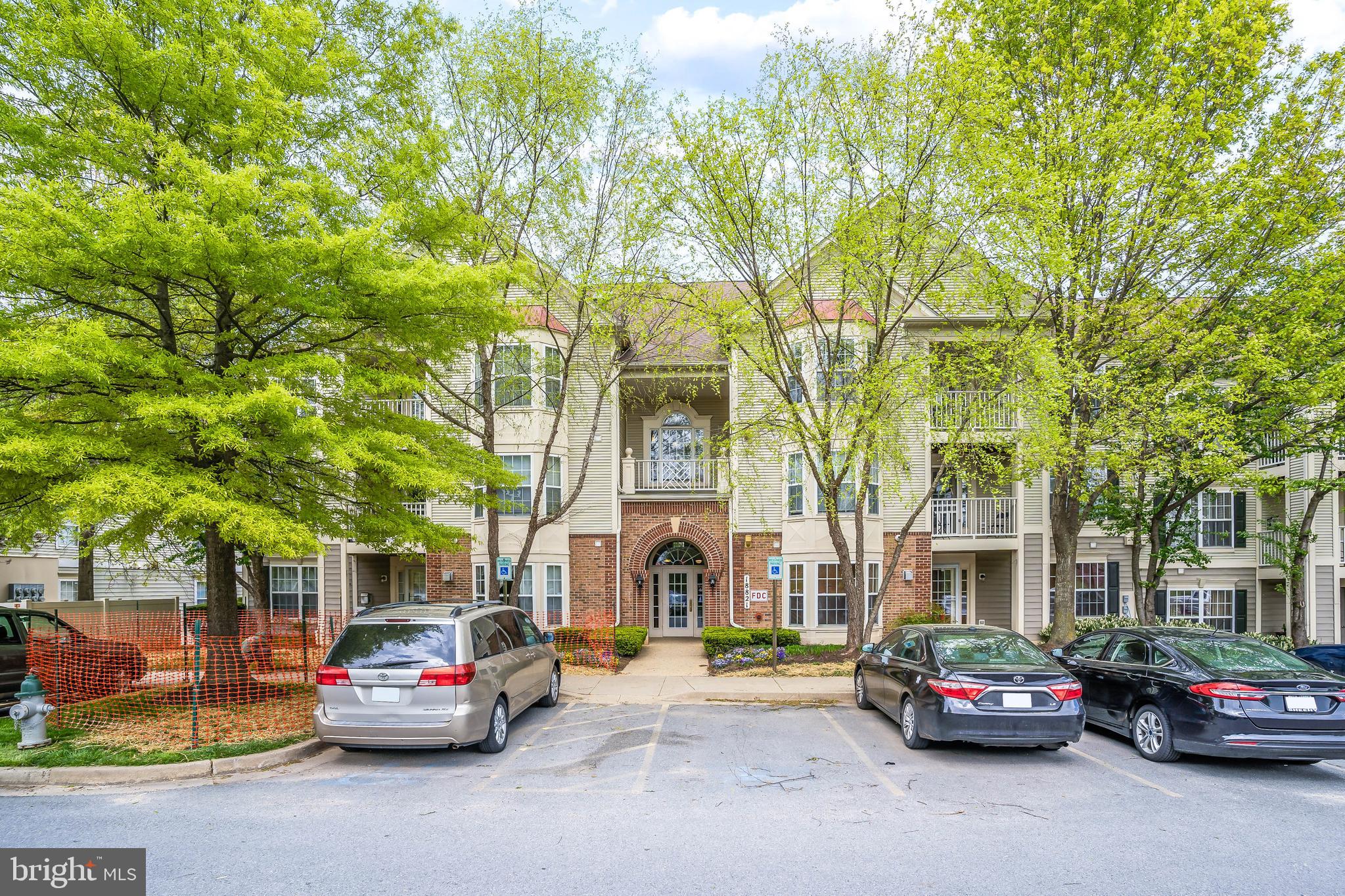 Gorgeous Upper Level, 2 story condo! Fully renovated including beautiful en-suite bathrooms in both bedrooms, large walk-in closets (custom closet in one master bedroom). Granite countertops and upgraded appliances, freshly painted, new washer/dryer (2019), new HVAC (2020), Nest thermostat, and Ring Doorbell. Both master suites on main level, added loft would be perfect for a home office or additional living space!!