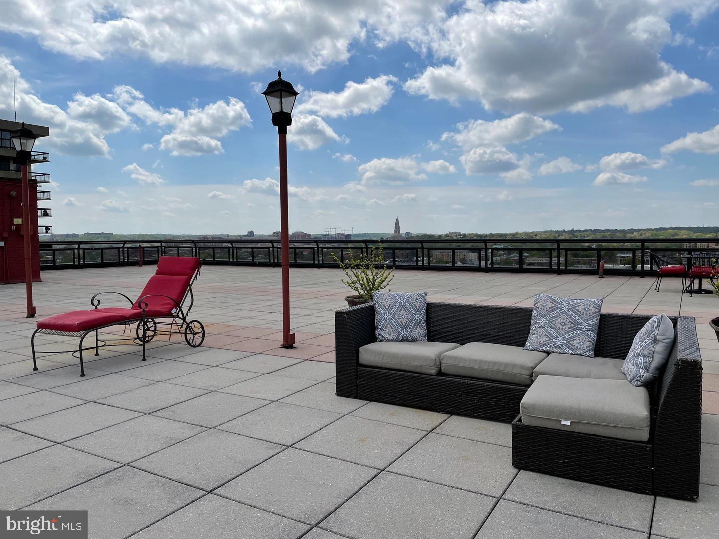 PORT ROYAL CONDOMINIUM - Residential Lease