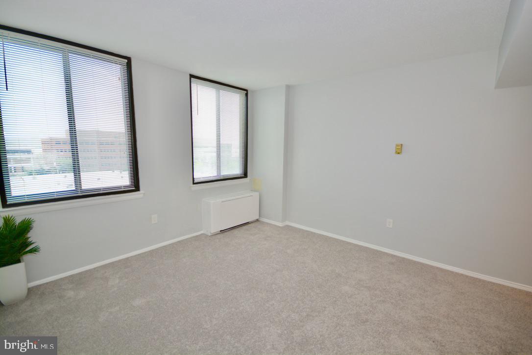 PORT ROYAL CONDOMINIUM - Residential Lease