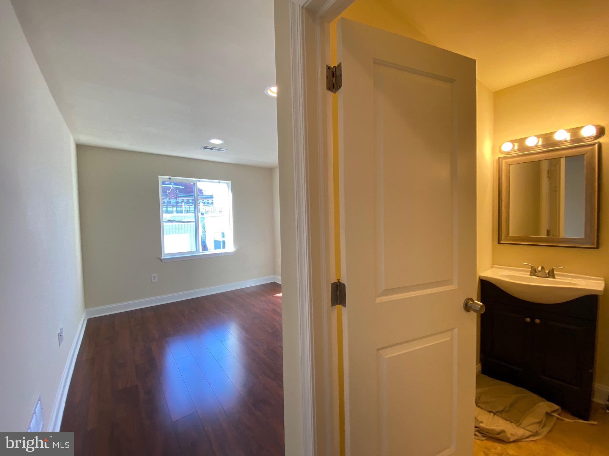 PHILADELPHIA (NORTHWEST) - Residential Lease