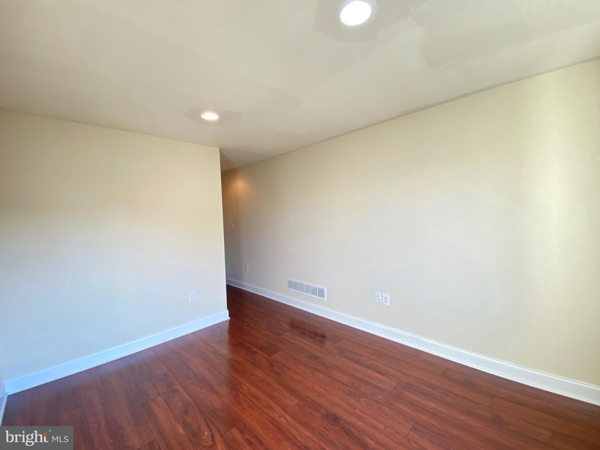 PHILADELPHIA (NORTHWEST) - Residential Lease