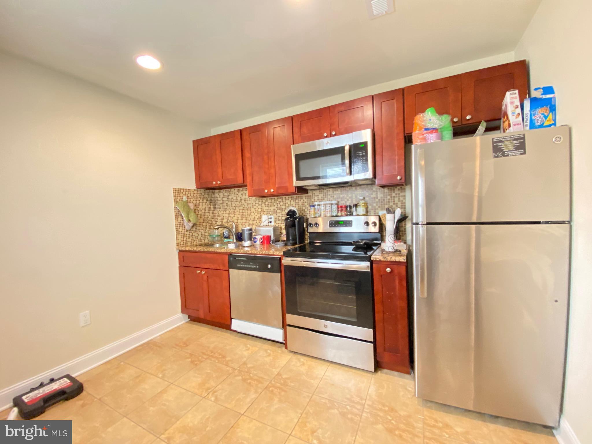 PHILADELPHIA (NORTHWEST) - Residential Lease
