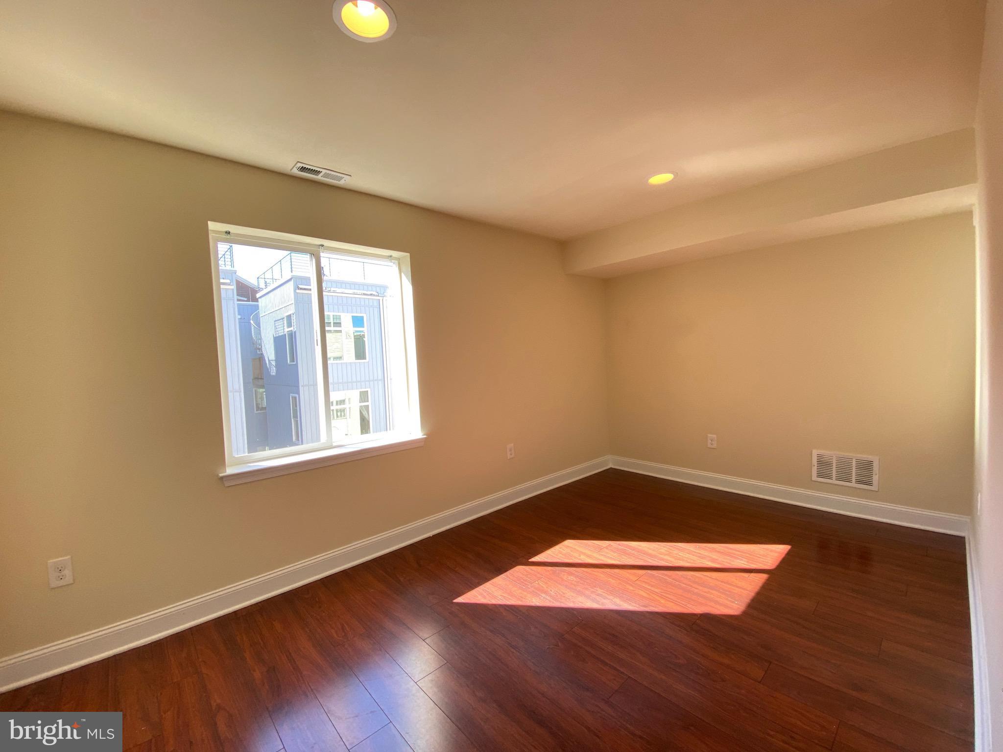 PHILADELPHIA (NORTHWEST) - Residential Lease