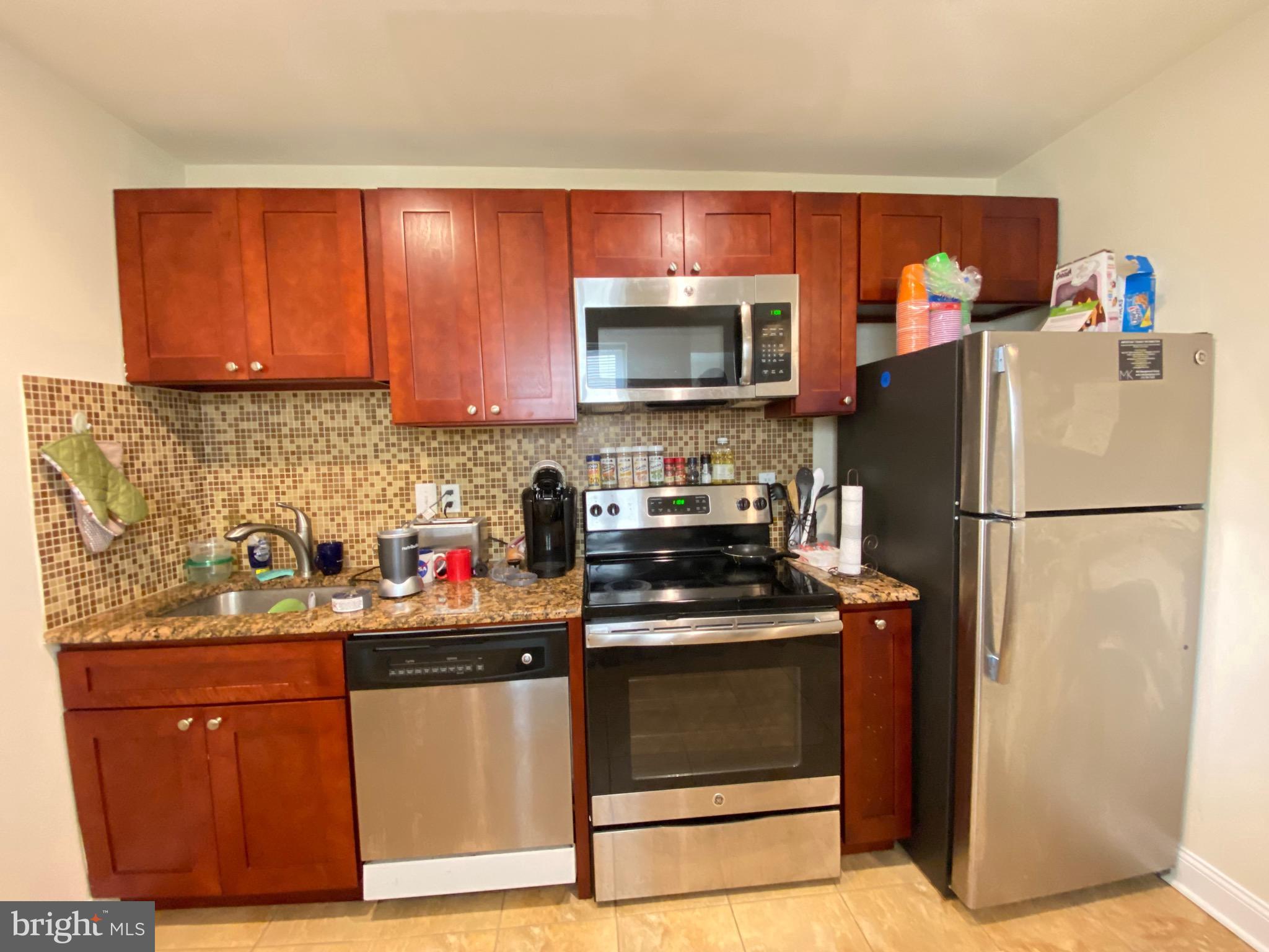 PHILADELPHIA (NORTHWEST) - Residential Lease