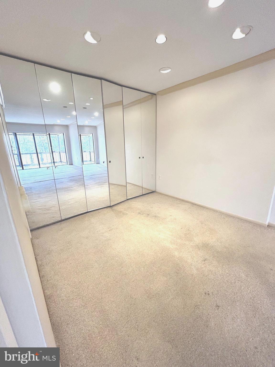 CROSS KEYS - Residential