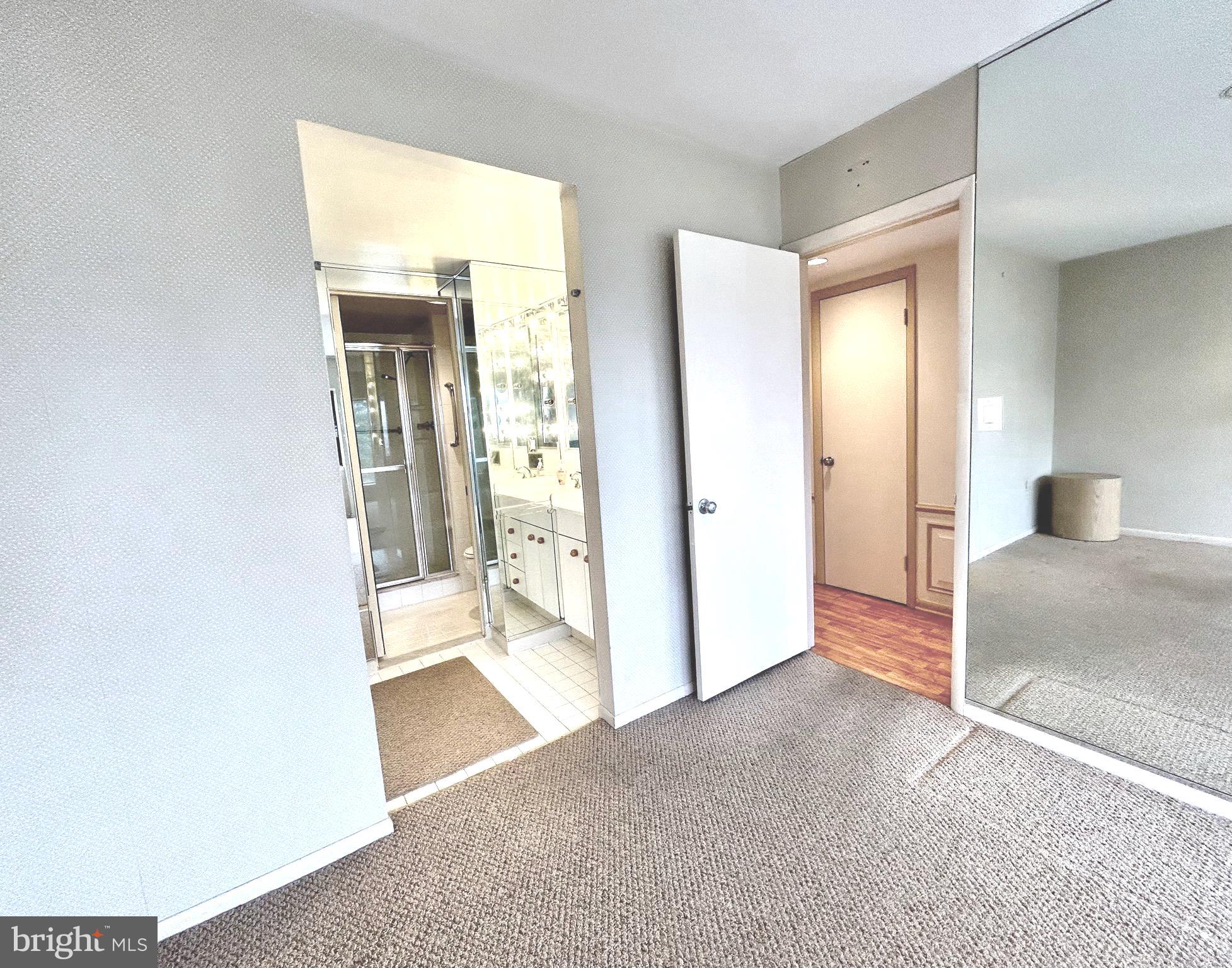 CROSS KEYS - Residential