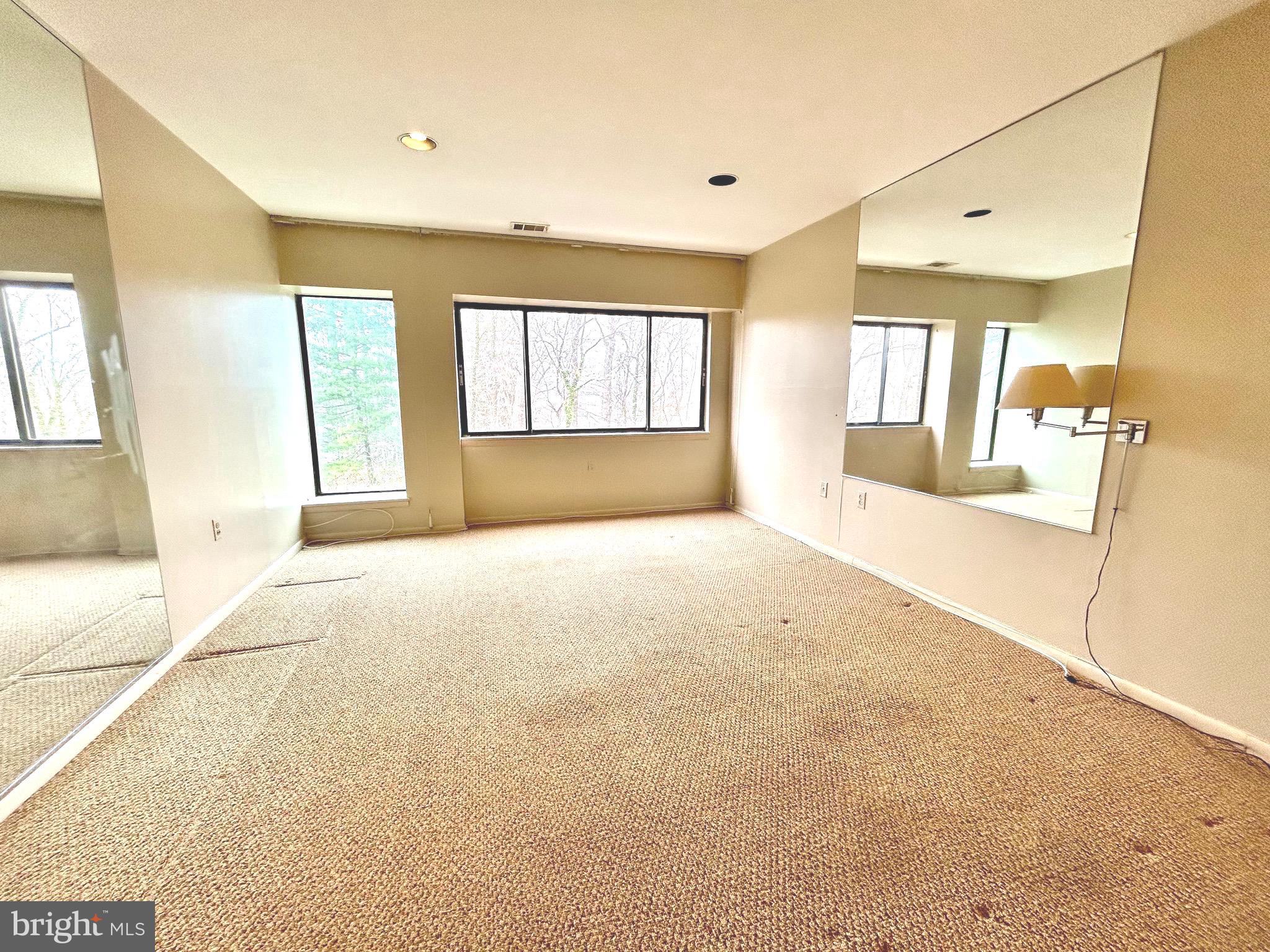 CROSS KEYS - Residential