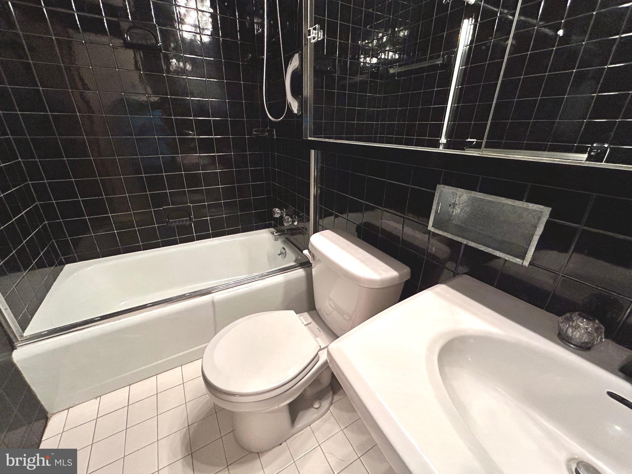 CROSS KEYS - Residential