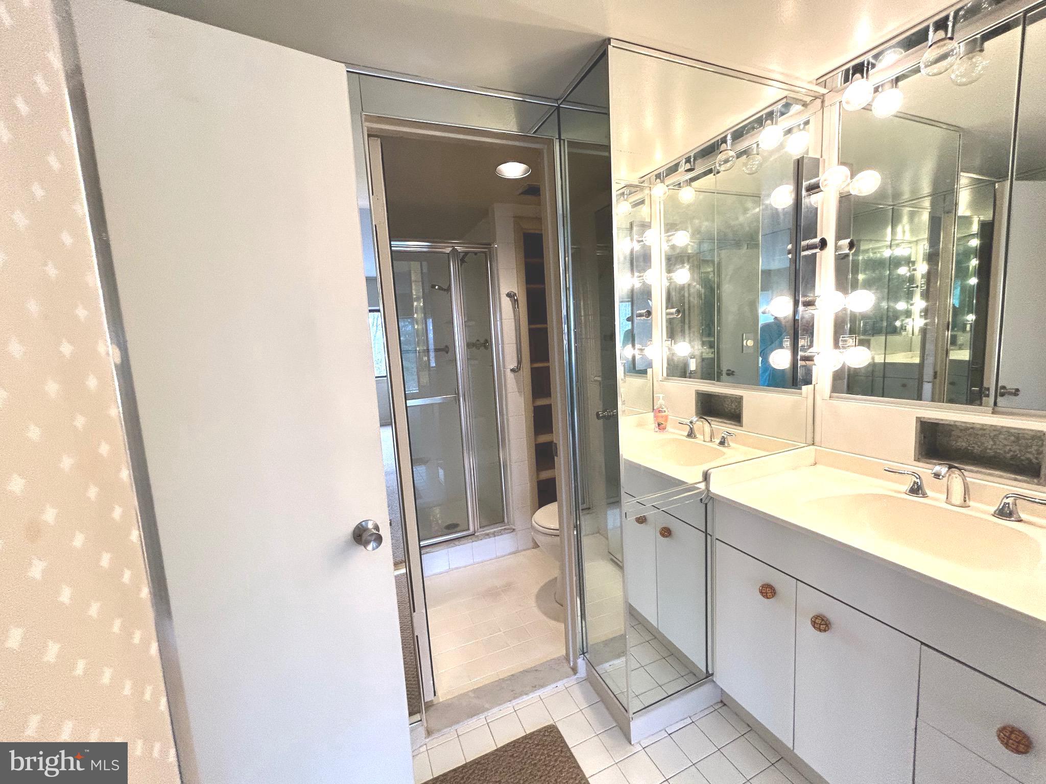 CROSS KEYS - Residential