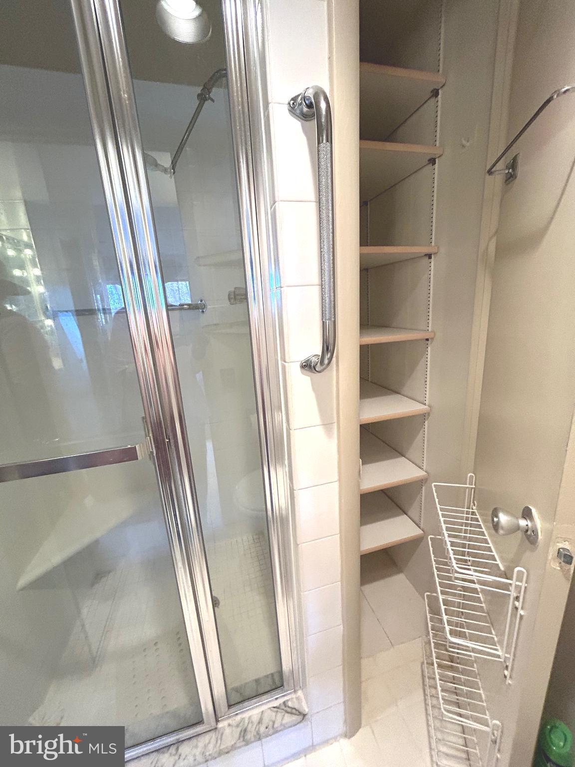 CROSS KEYS - Residential