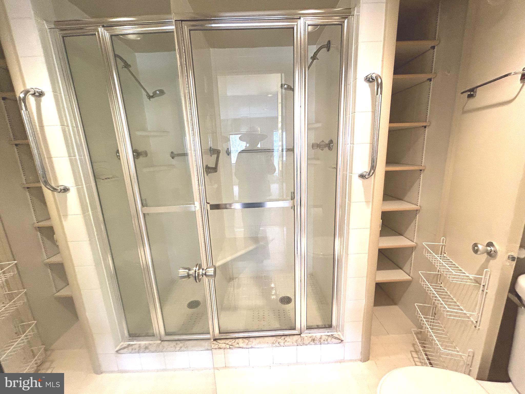 CROSS KEYS - Residential