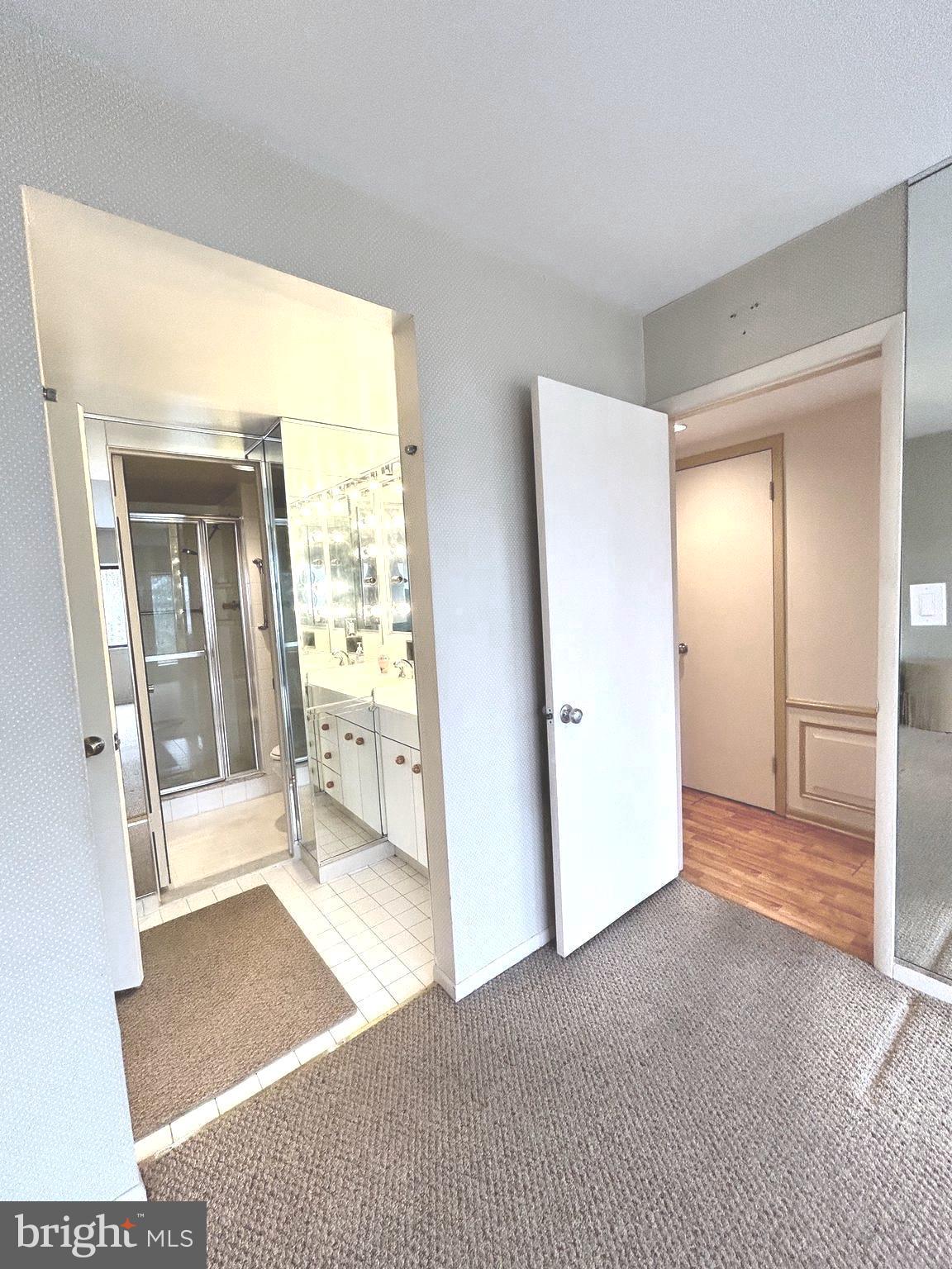 CROSS KEYS - Residential