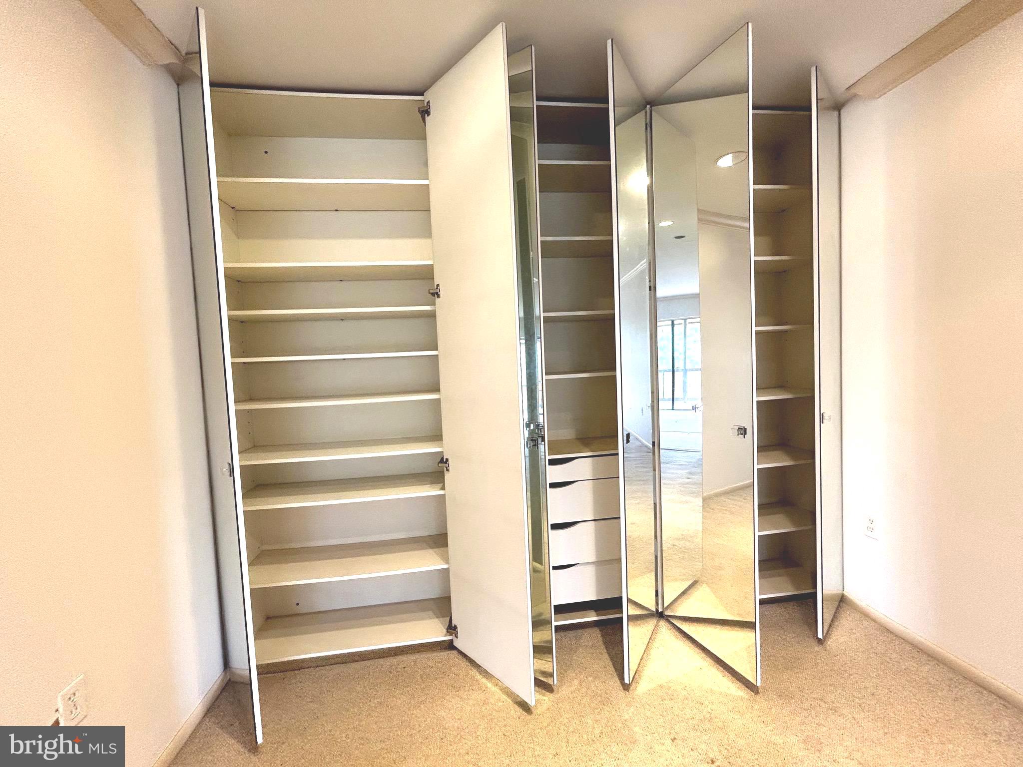 CROSS KEYS - Residential