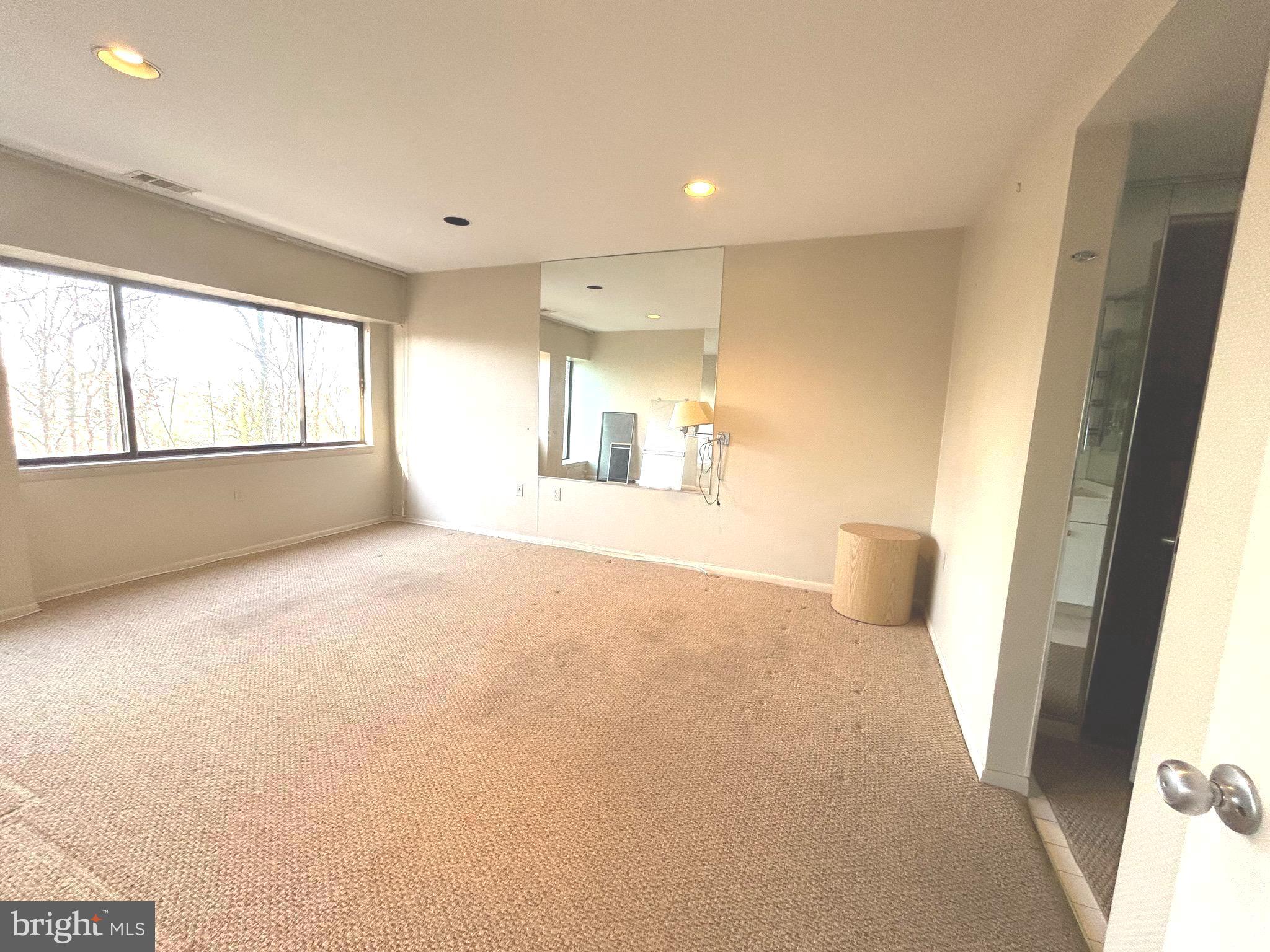 CROSS KEYS - Residential