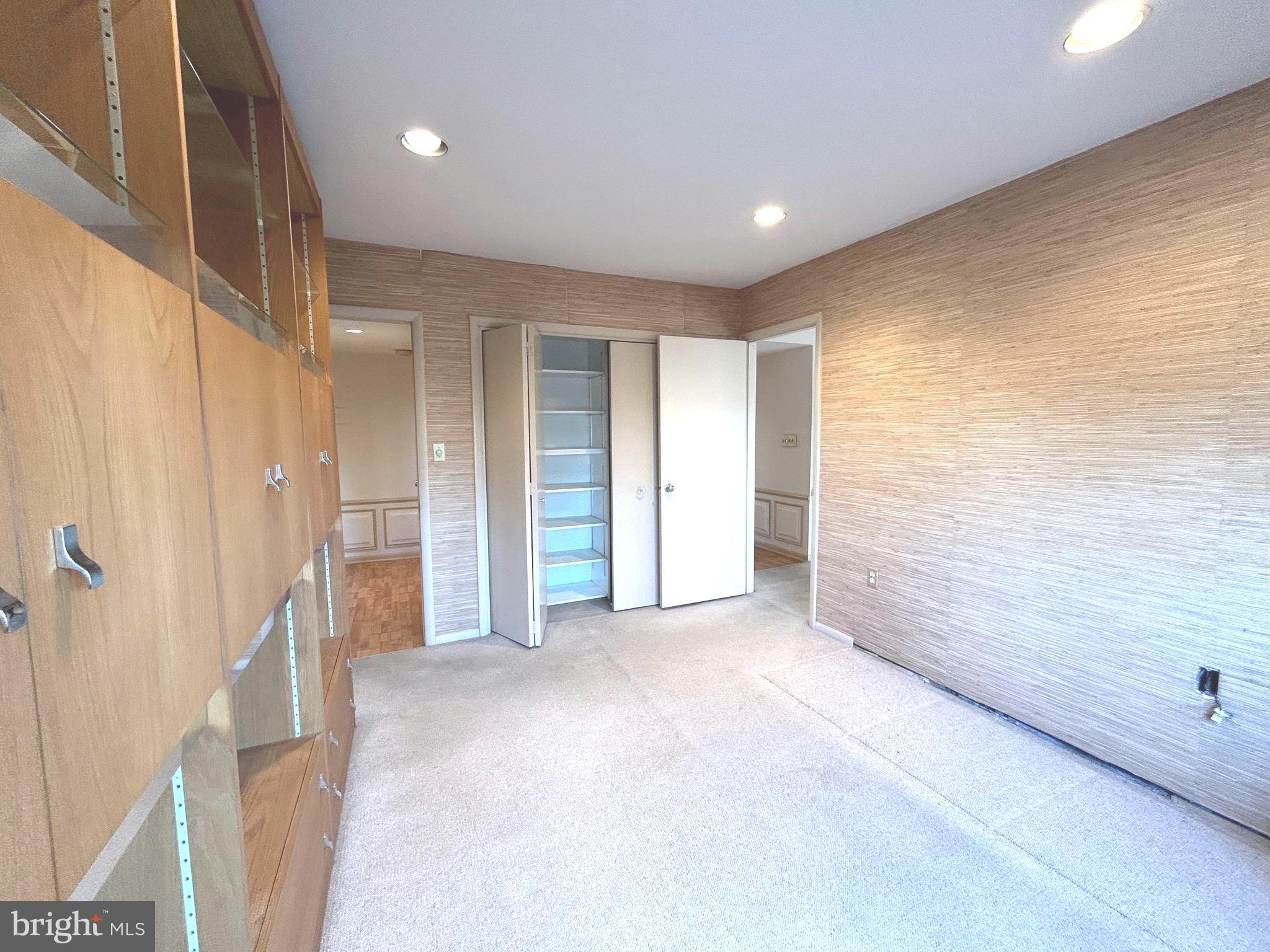 CROSS KEYS - Residential