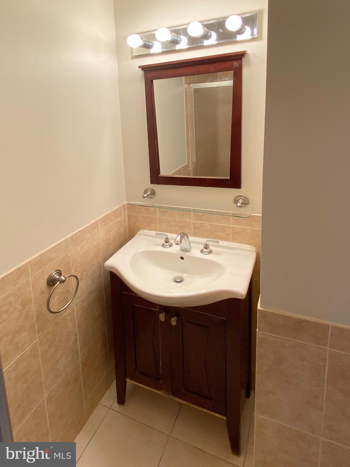 CHARLES VILLAGE - Residential