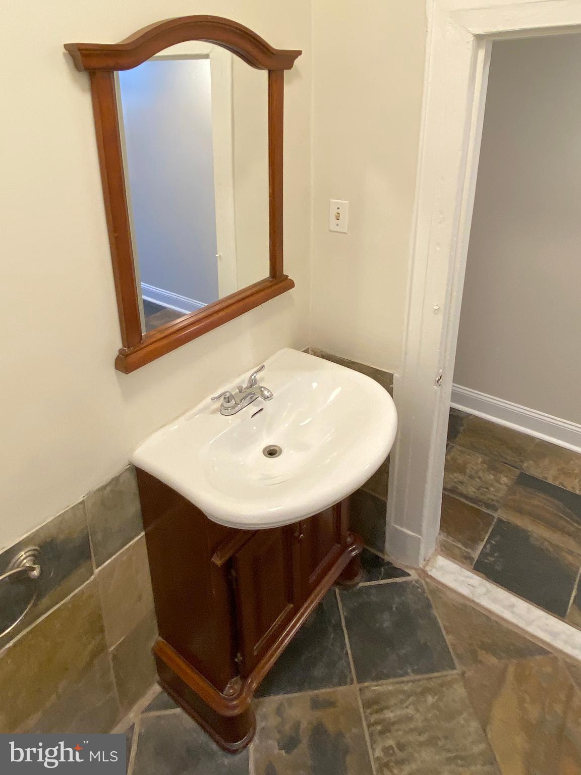 CHARLES VILLAGE - Residential