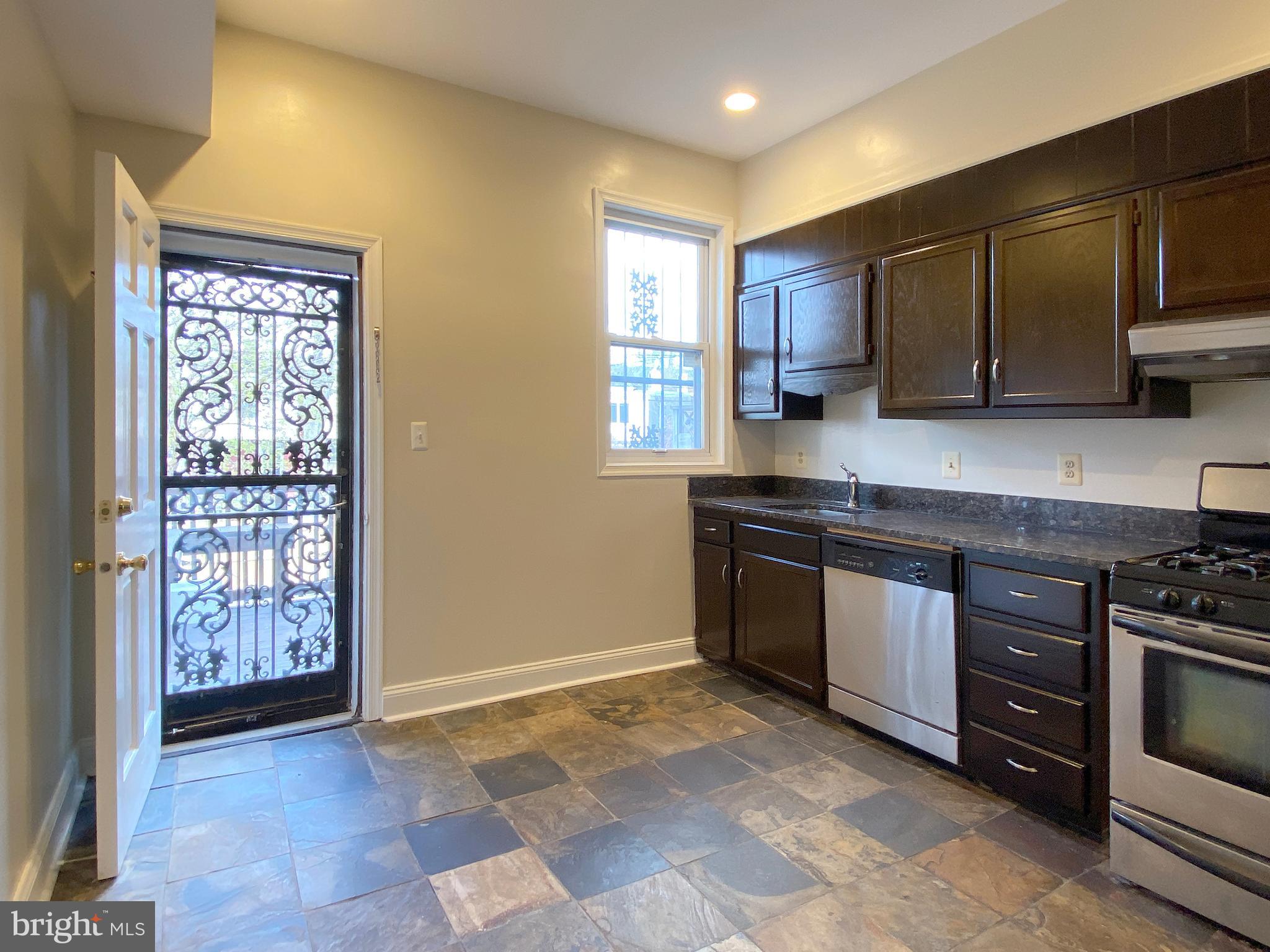 CHARLES VILLAGE - Residential