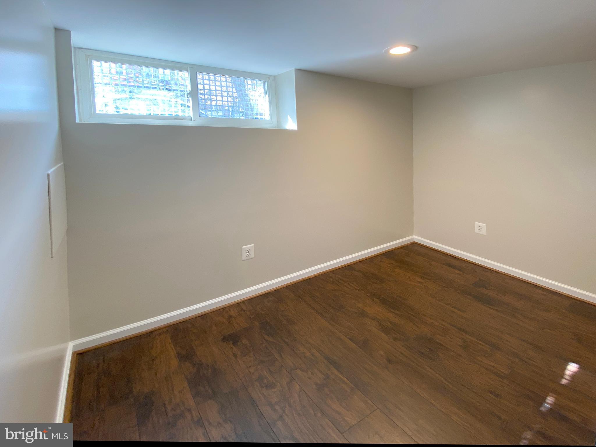 CHARLES VILLAGE - Residential