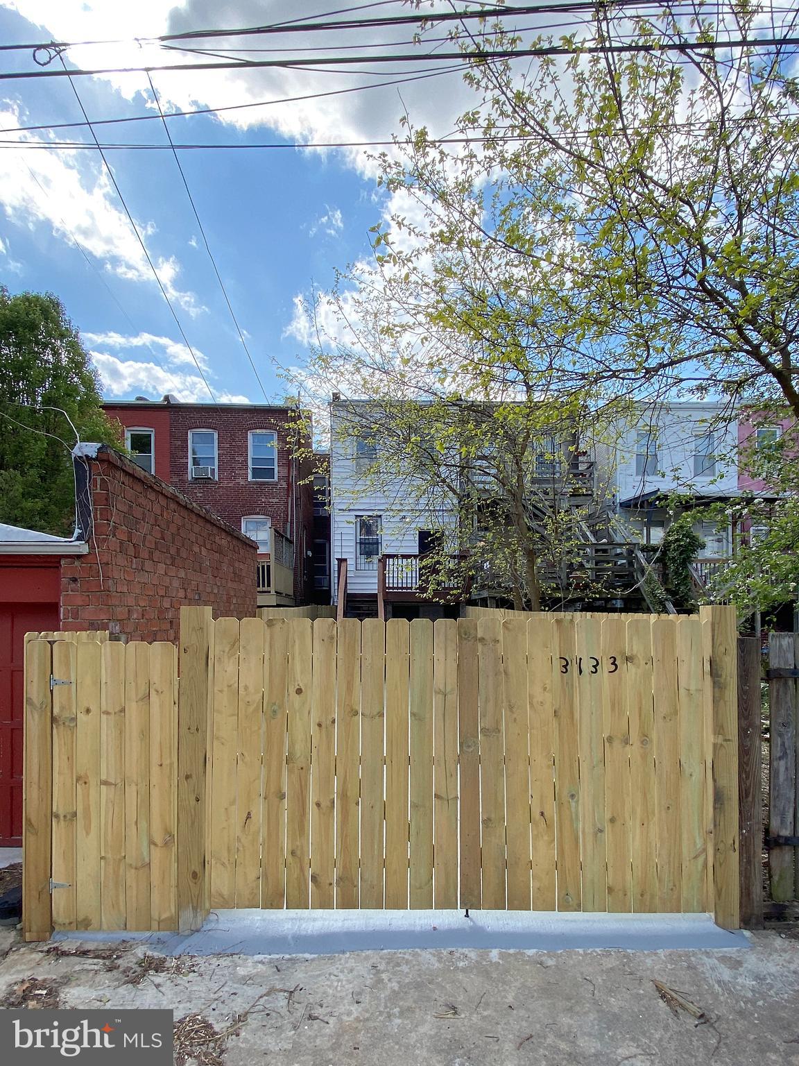 CHARLES VILLAGE - Residential