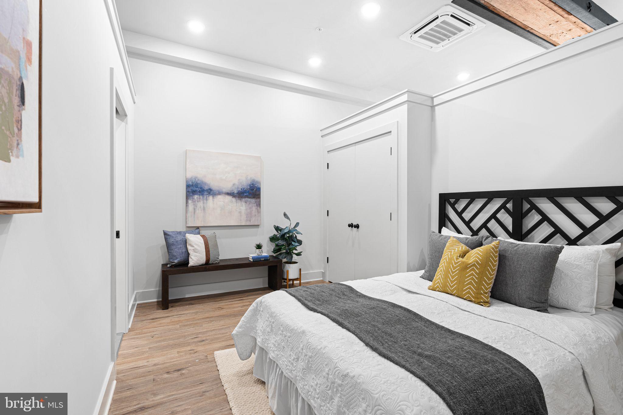 MANAYUNK - Residential Lease