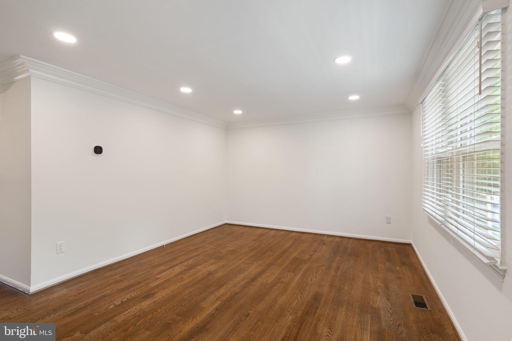 COVINGTON - Residential