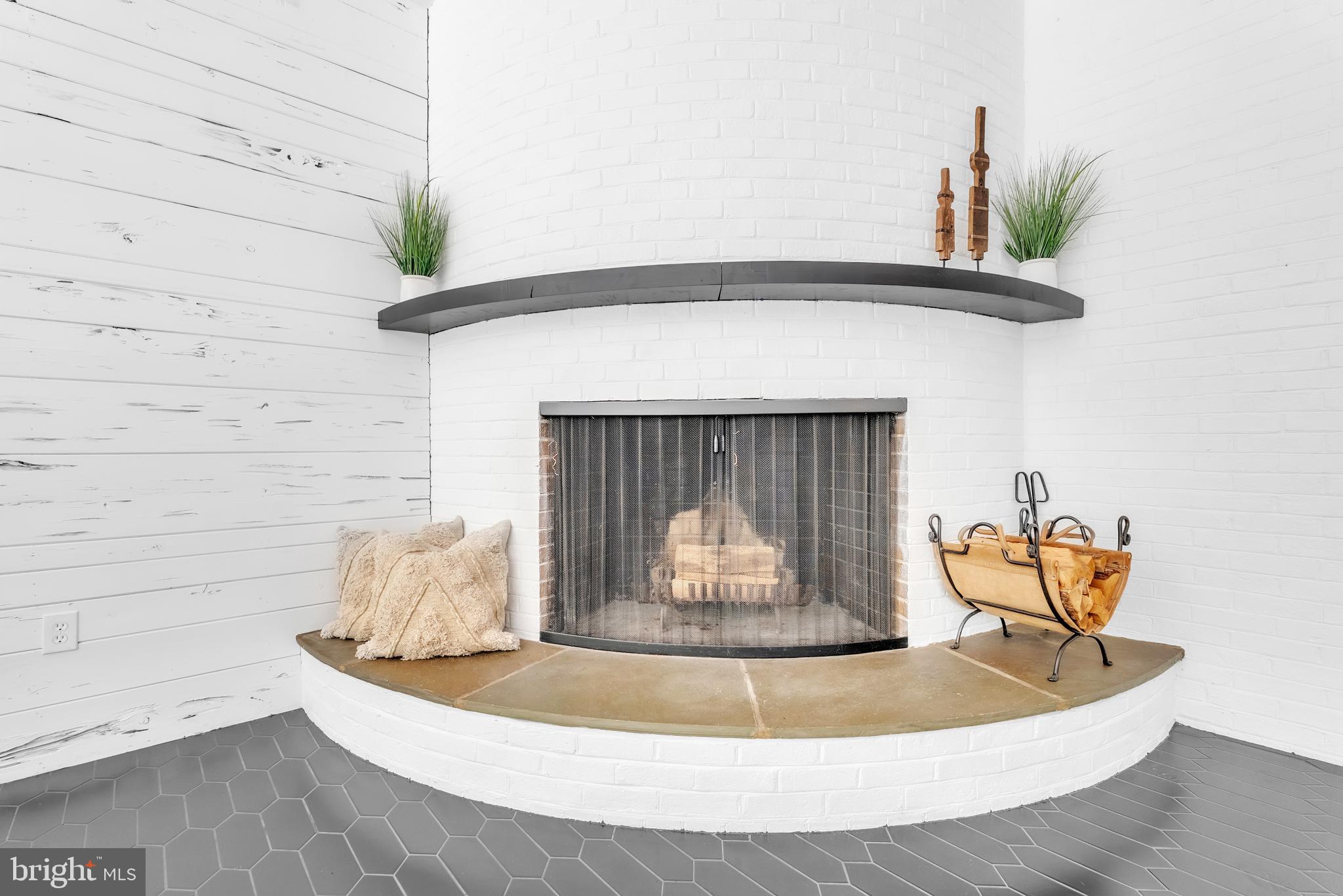 GREAT FALLS ESTATES - Residential