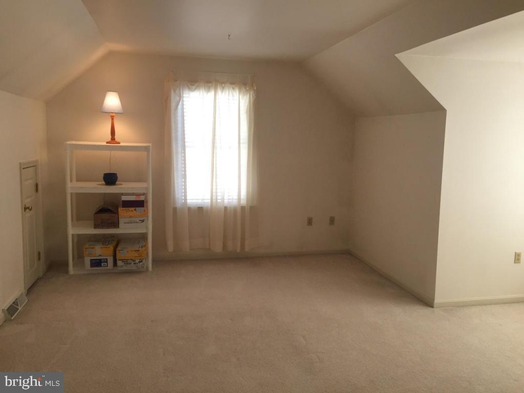 QUAIL HOLLOW - Residential