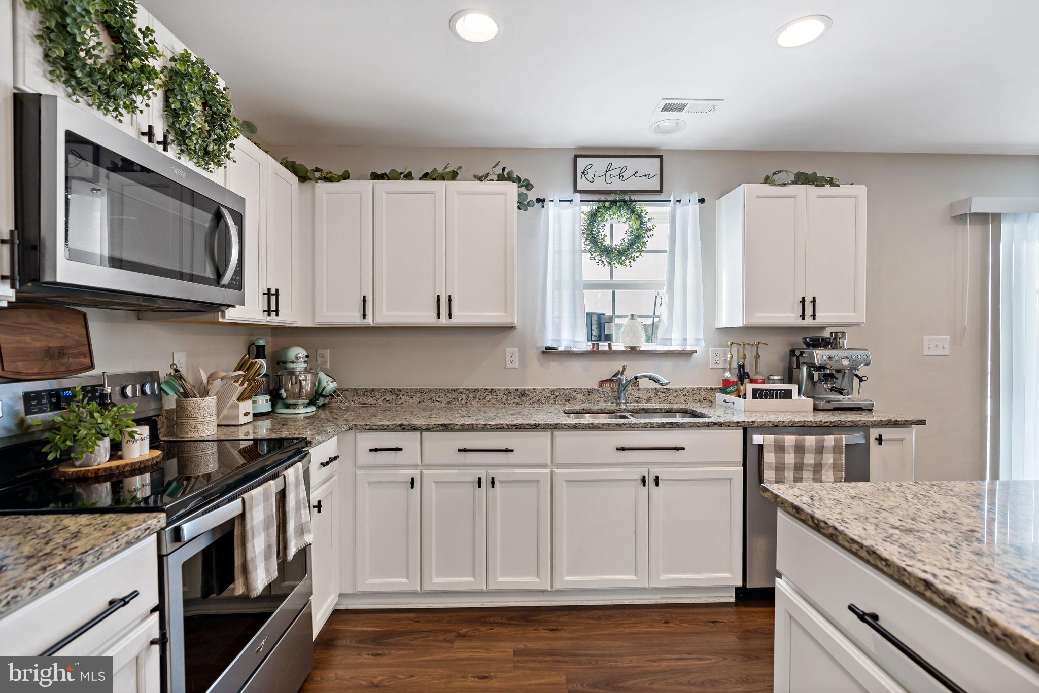 MORNING DOVE ESTATES - Residential