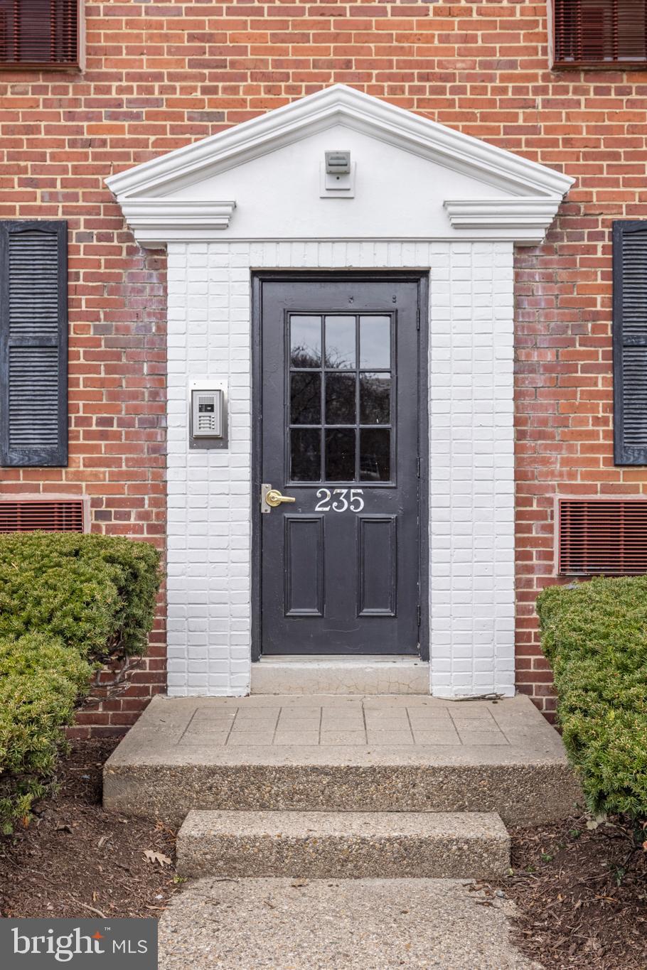 235 N GEORGE MASON DRIVE 235-4