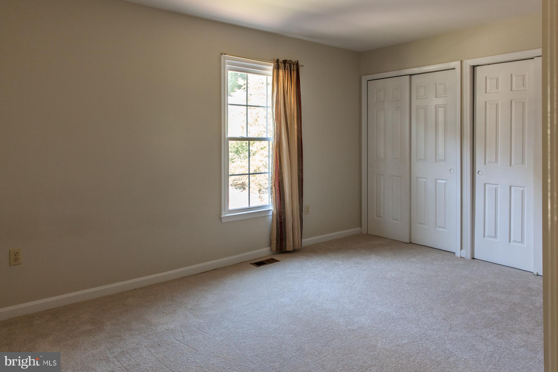 HUNTERS TRACE - Residential