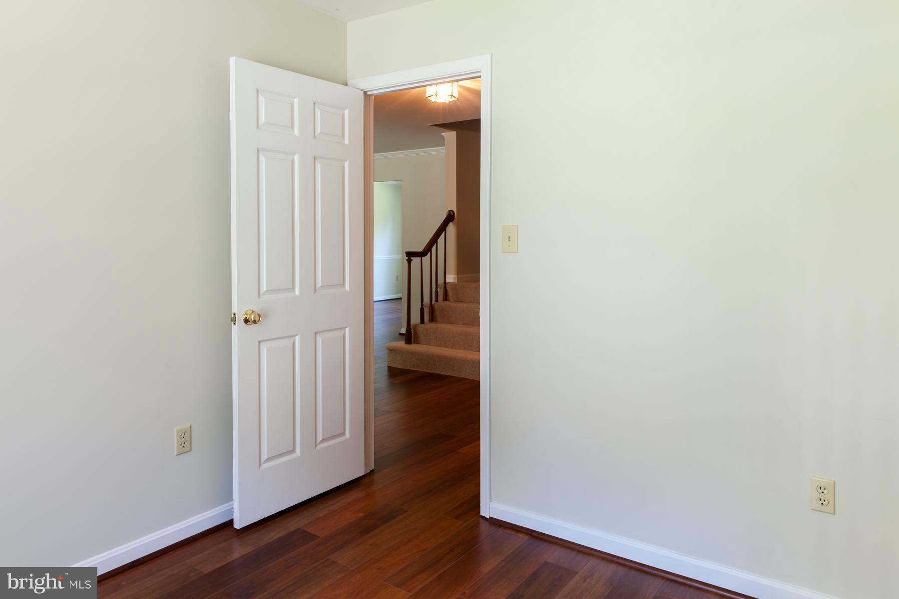 HUNTERS TRACE - Residential