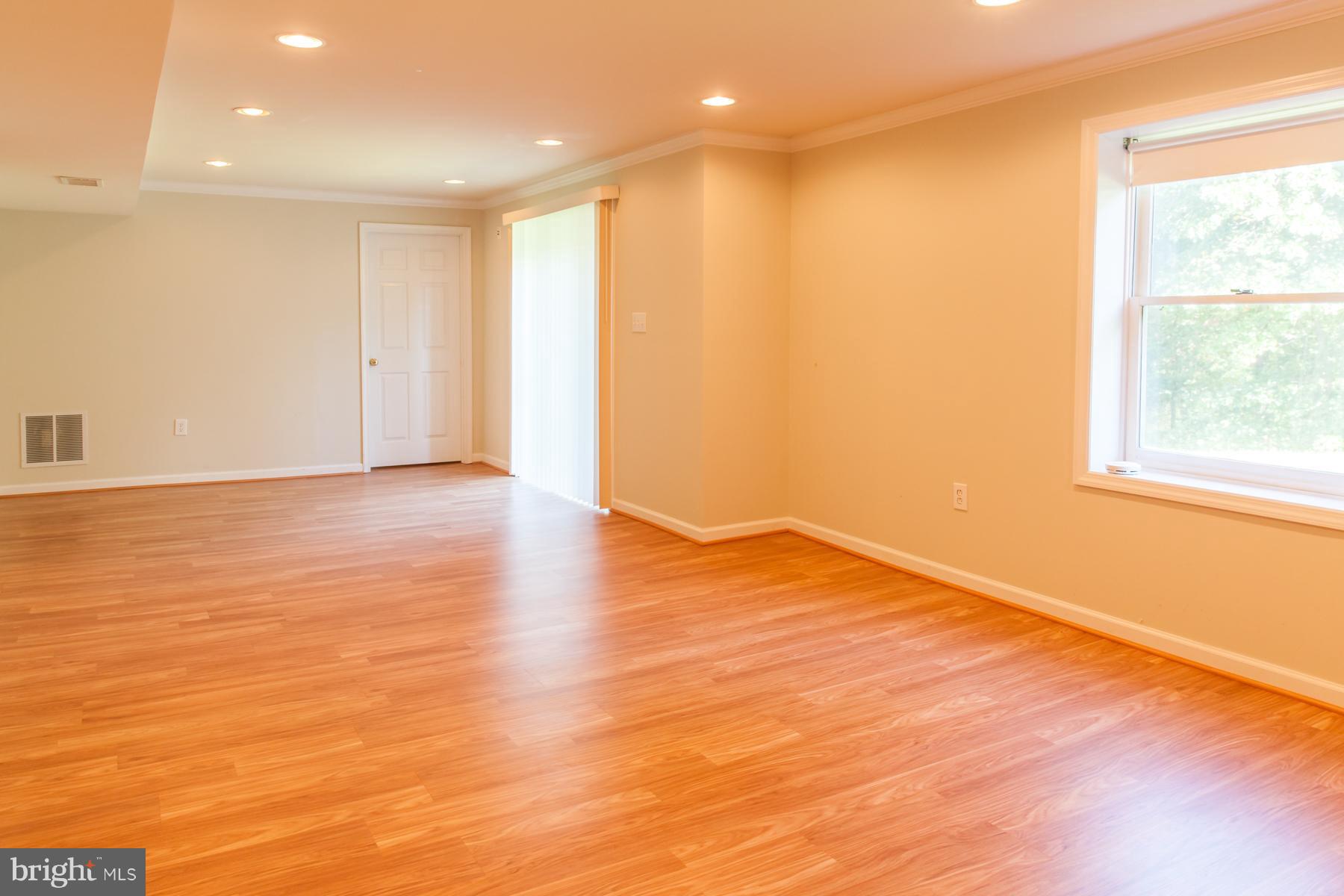 HUNTERS TRACE - Residential