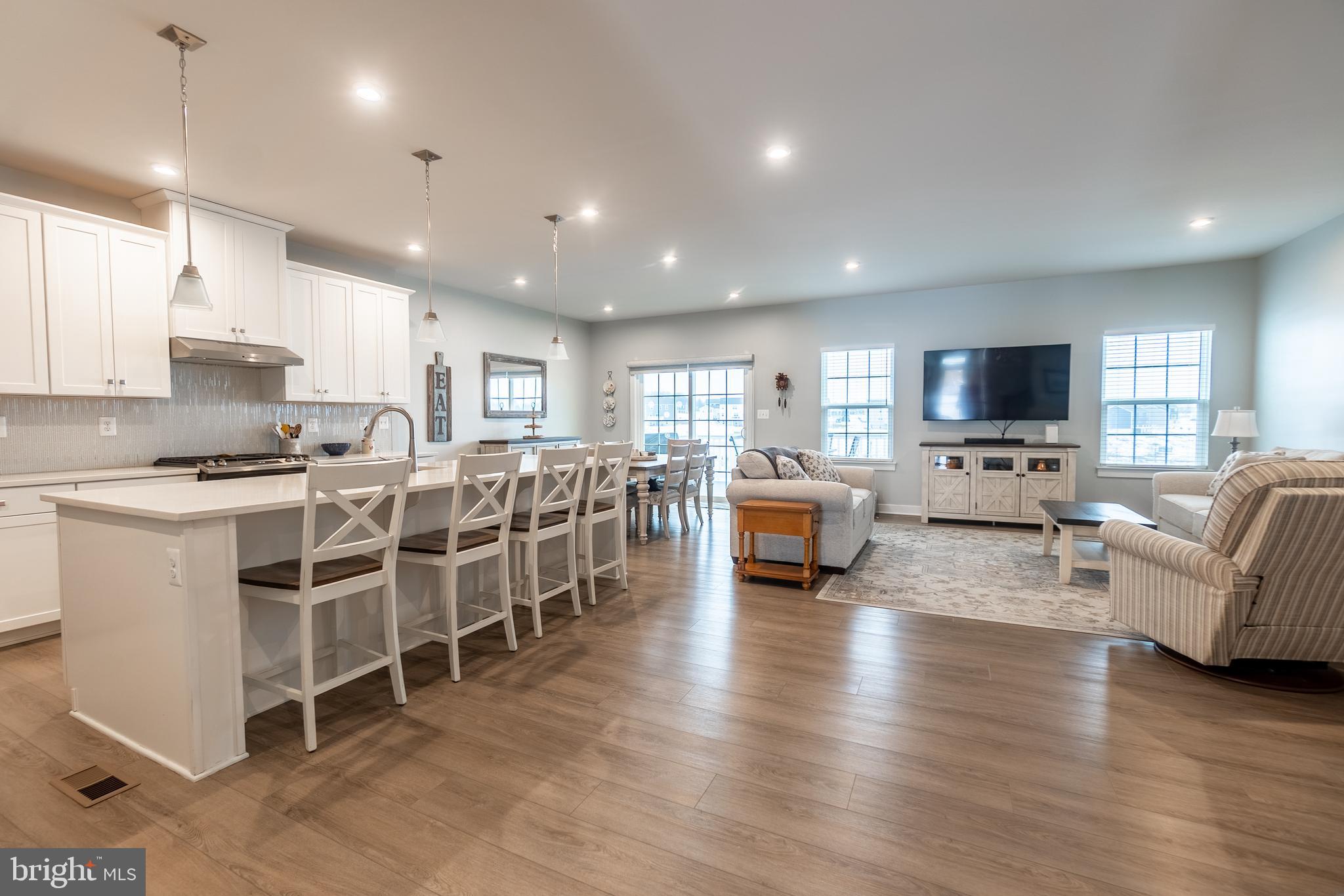 HIGH POINTE SOUTH - Residential