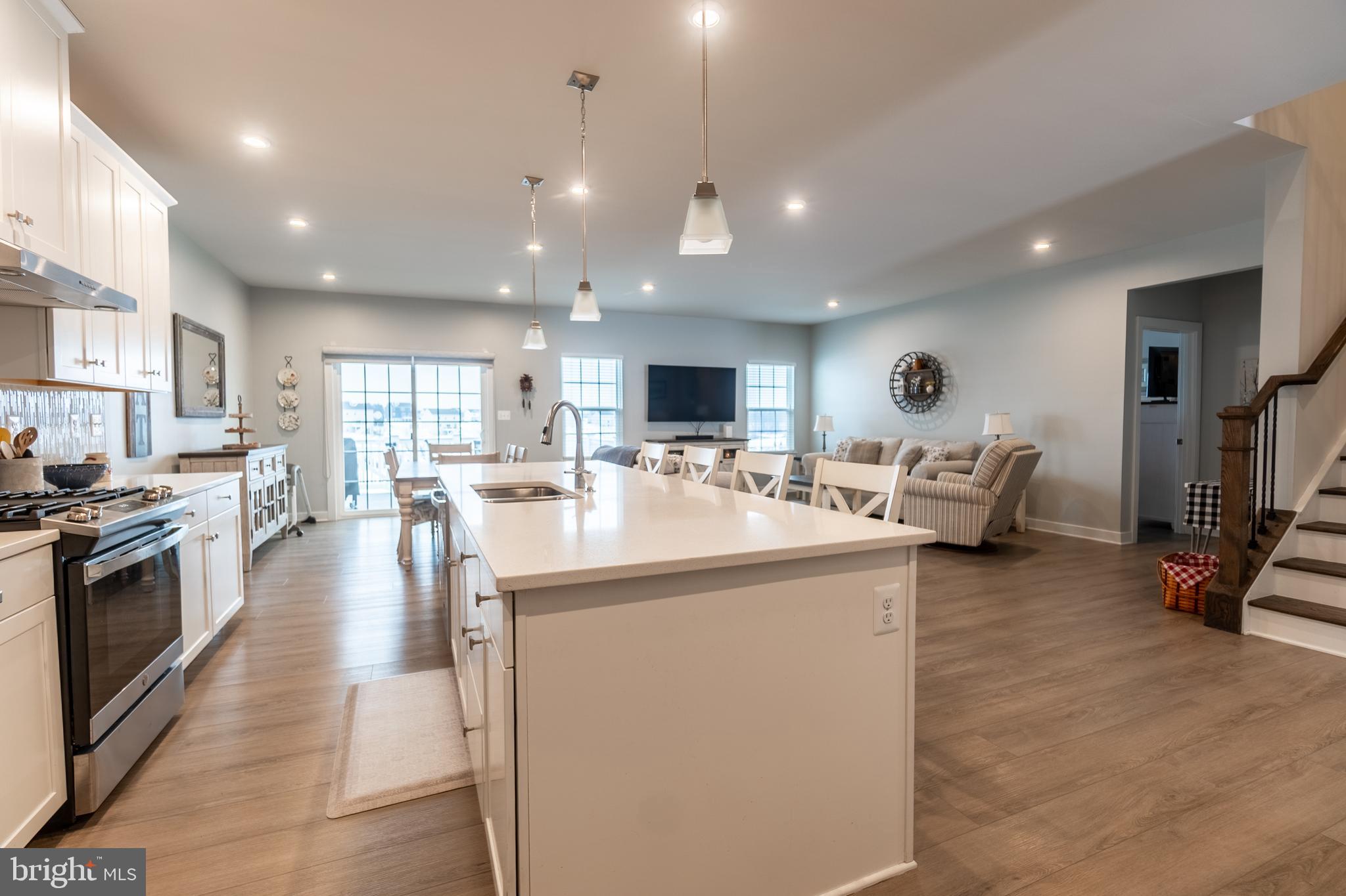 HIGH POINTE SOUTH - Residential