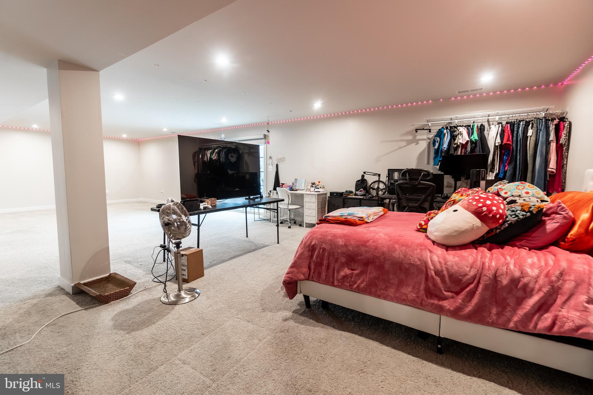 HIGH POINTE SOUTH - Residential