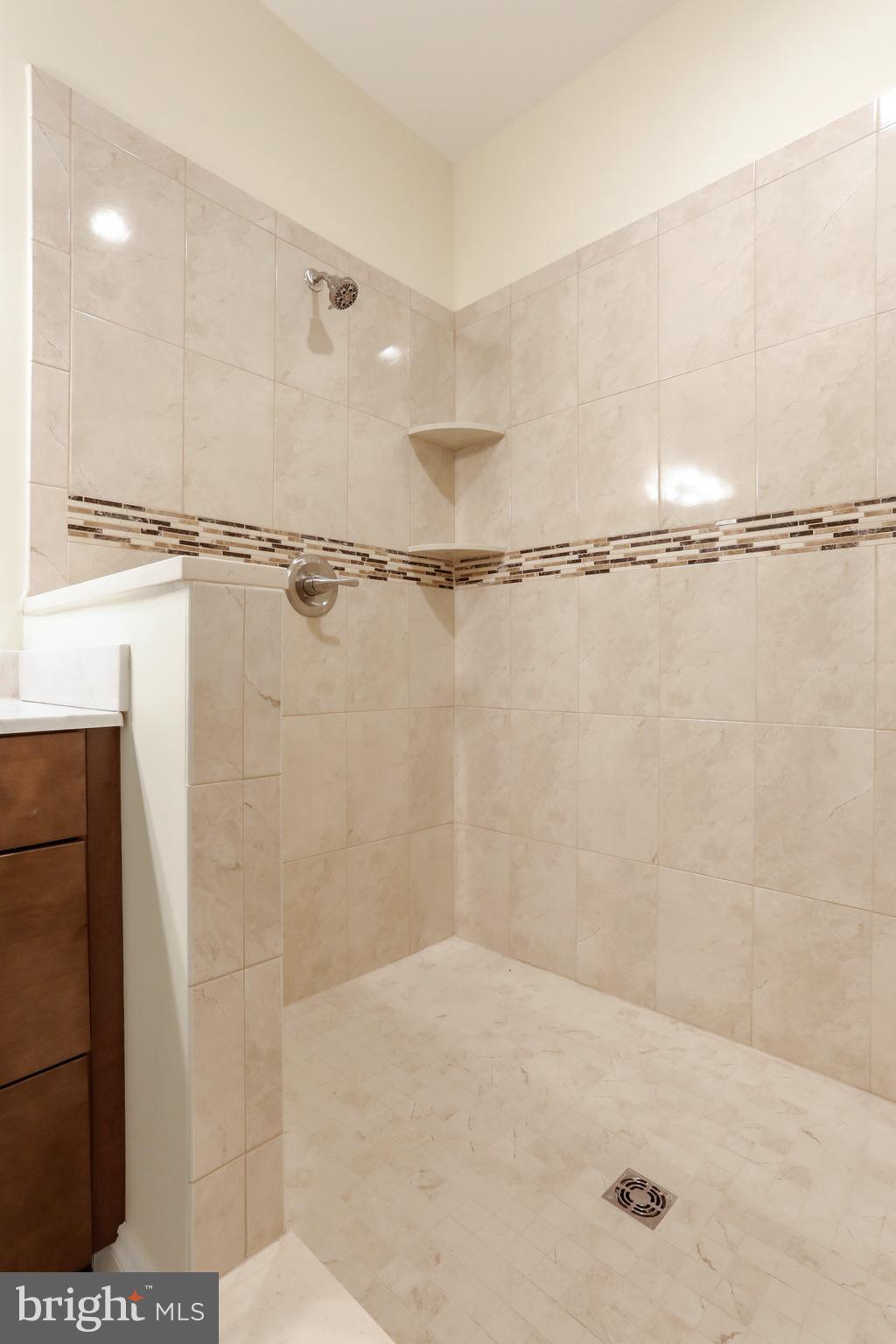 PARADISE HEIGHTS - Residential