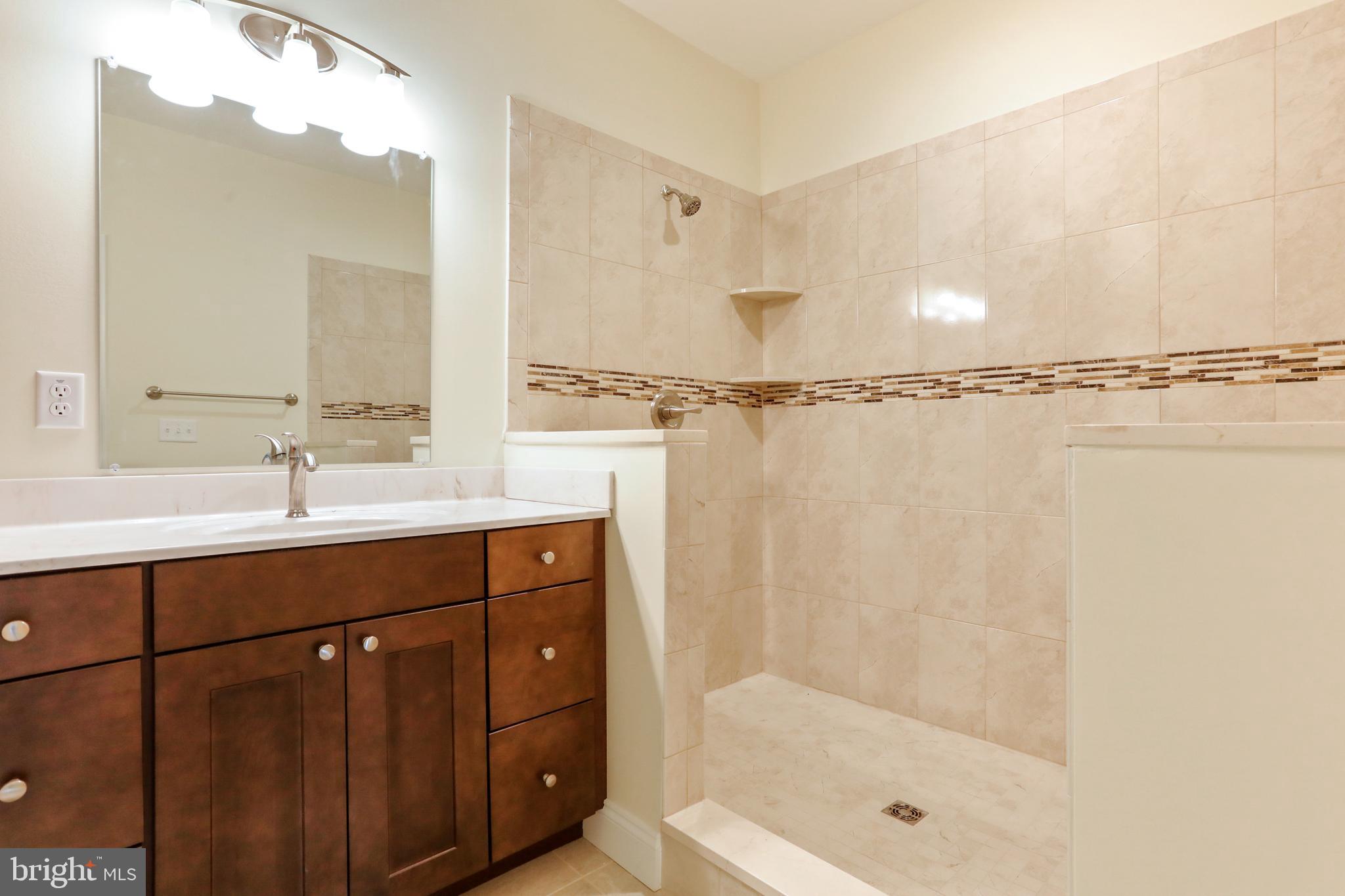 PARADISE HEIGHTS - Residential