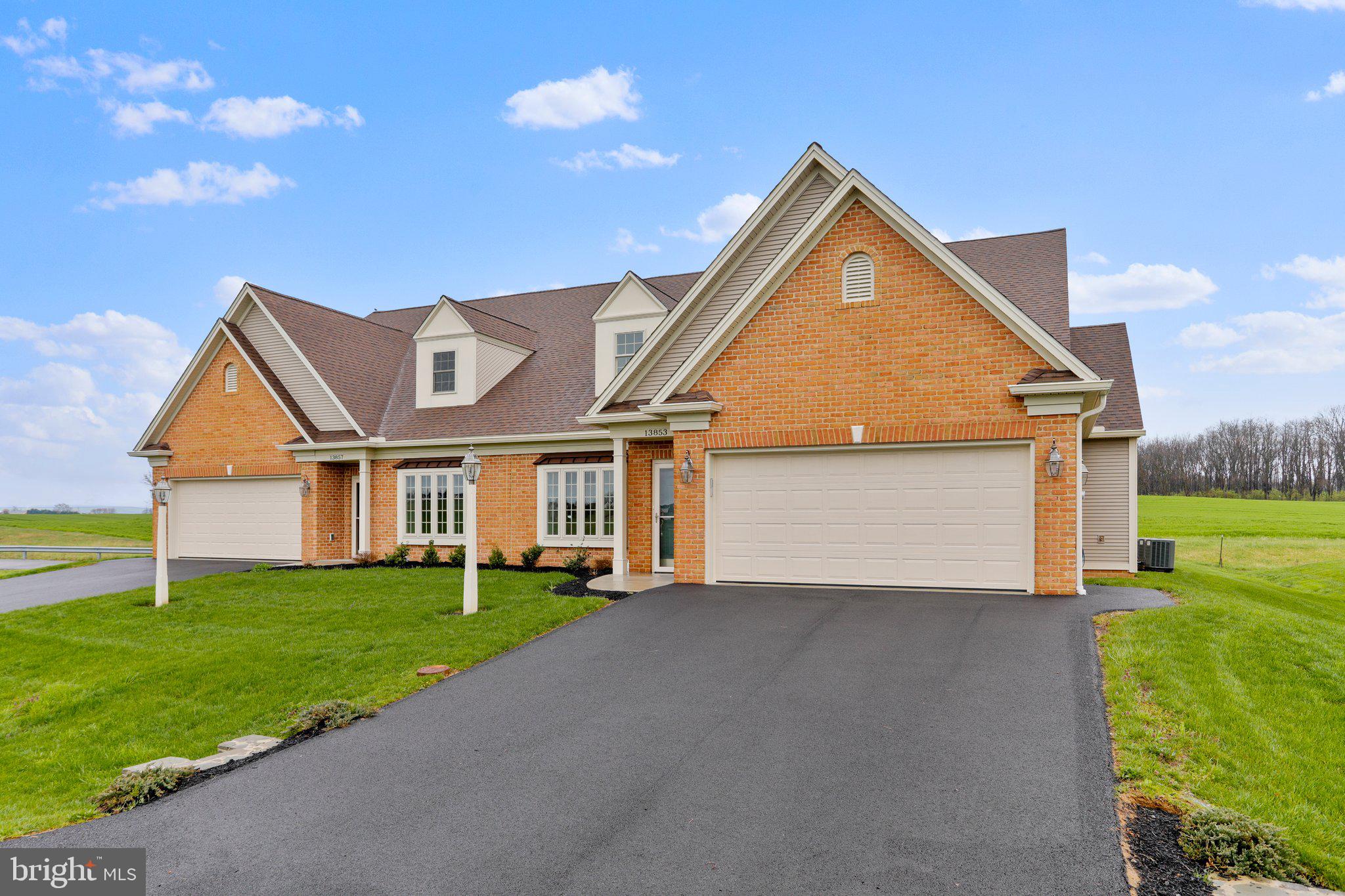 PARADISE HEIGHTS - Residential