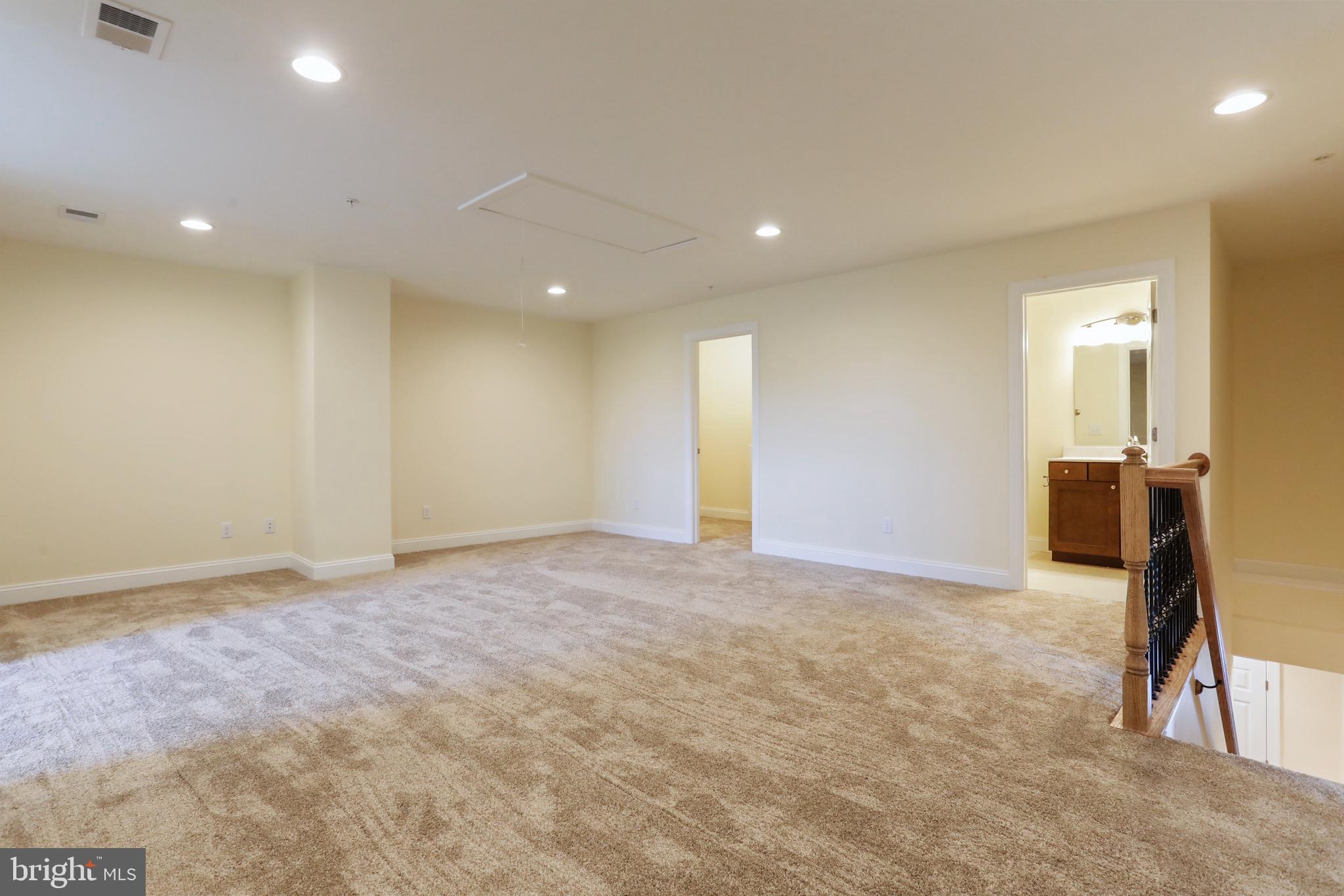 PARADISE HEIGHTS - Residential