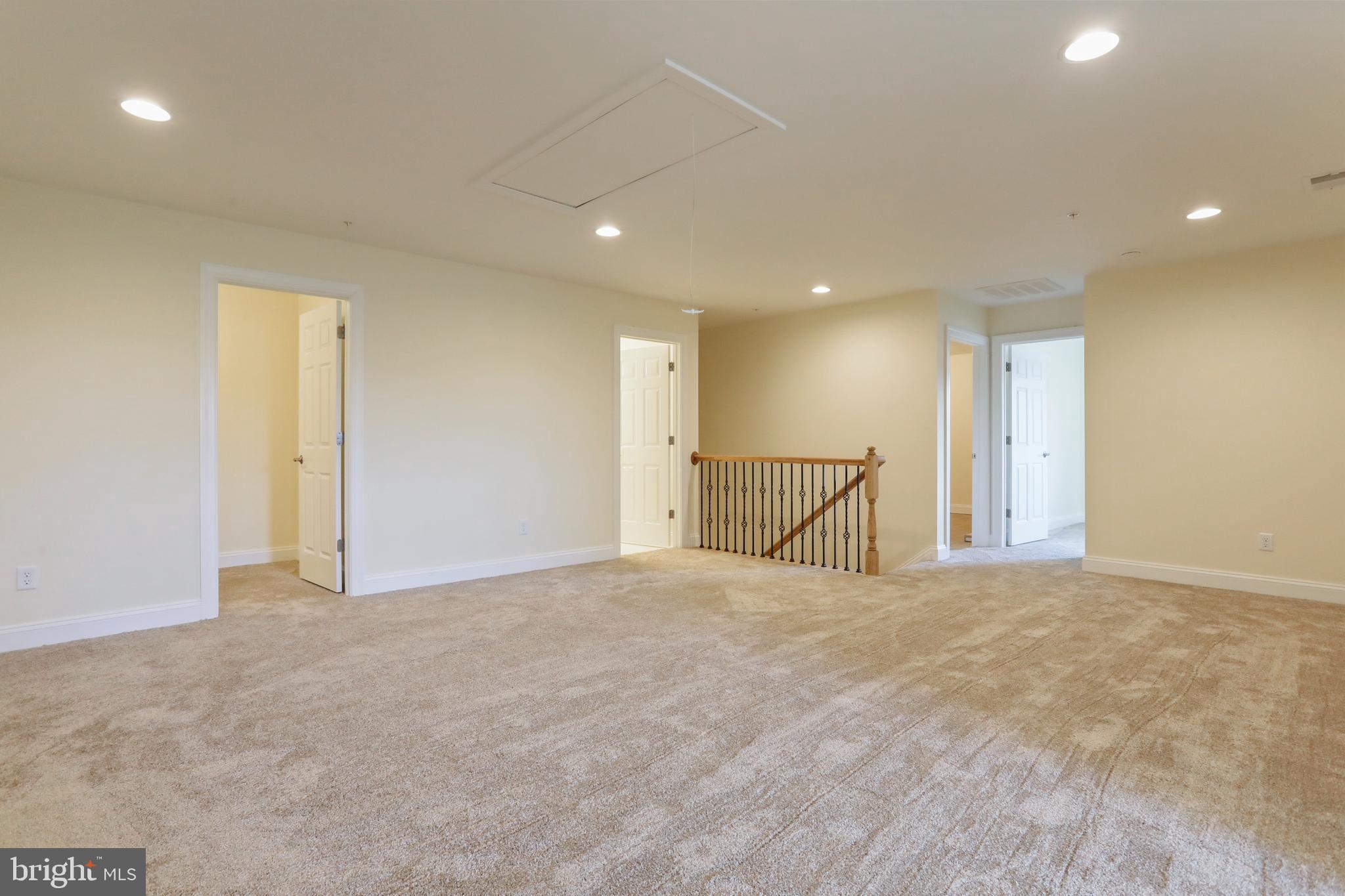 PARADISE HEIGHTS - Residential