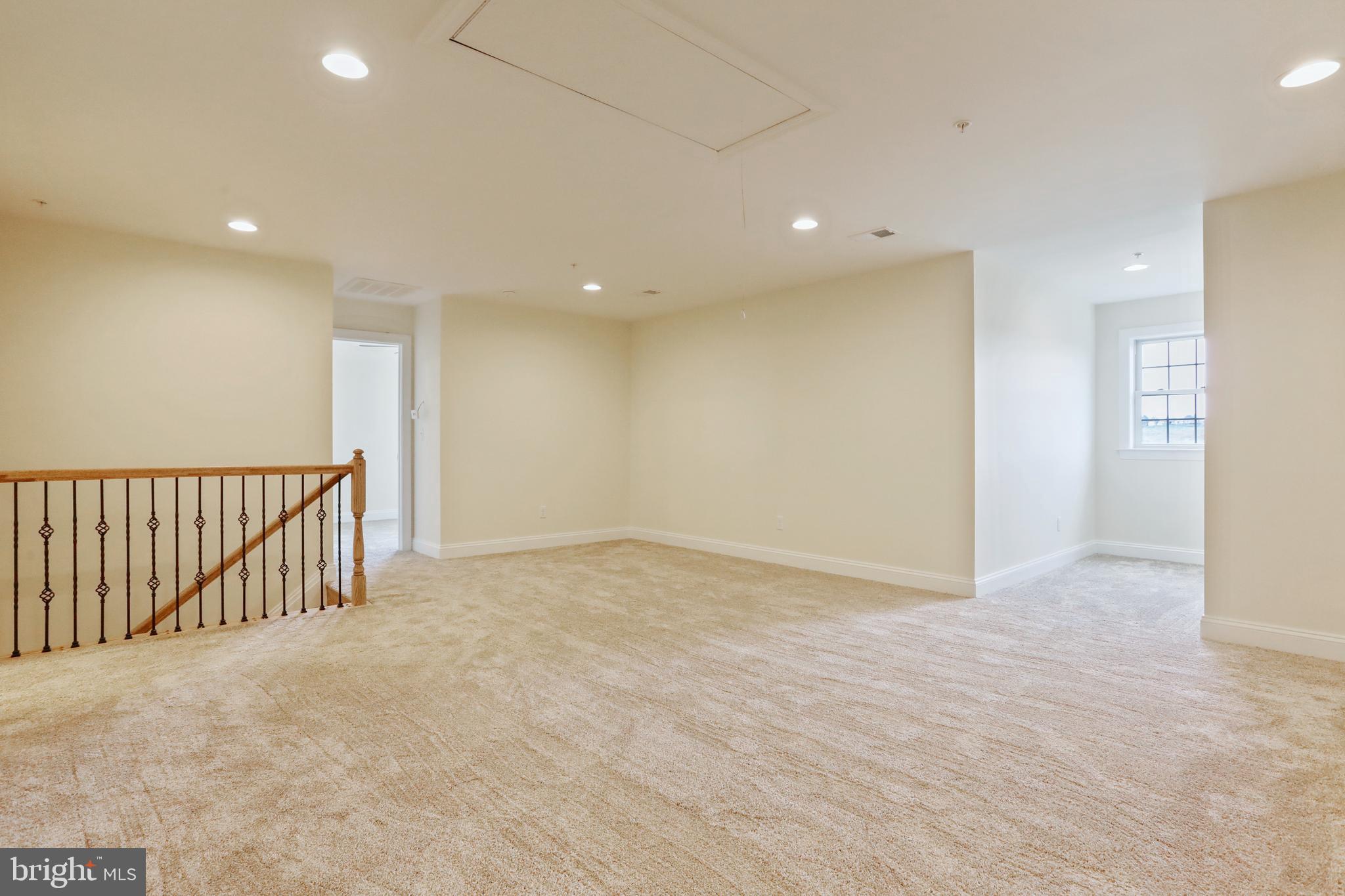 PARADISE HEIGHTS - Residential