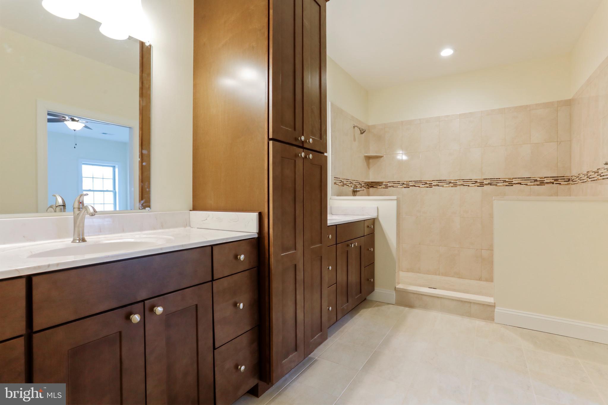 PARADISE HEIGHTS - Residential