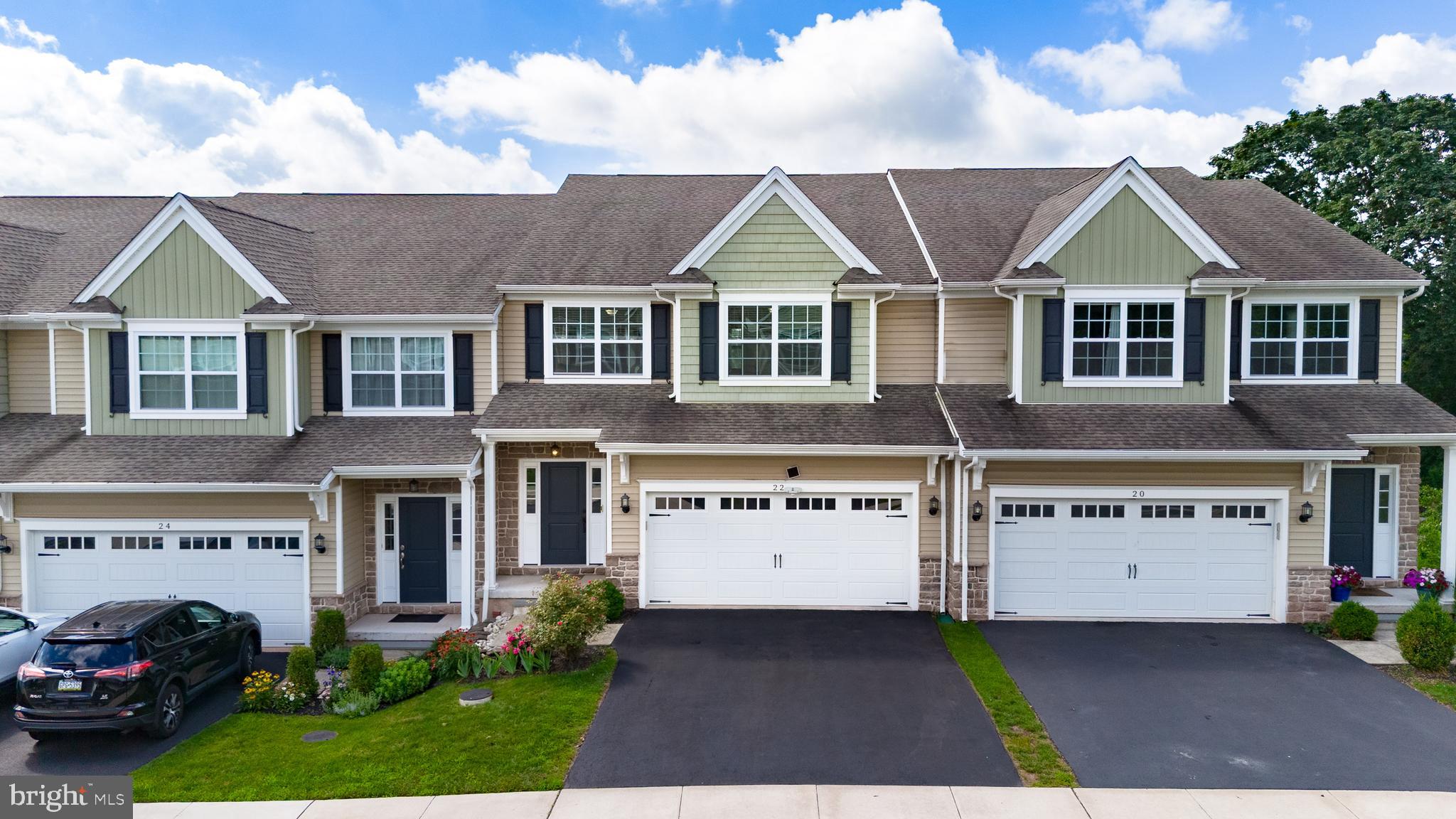 22 ADDISON LANE