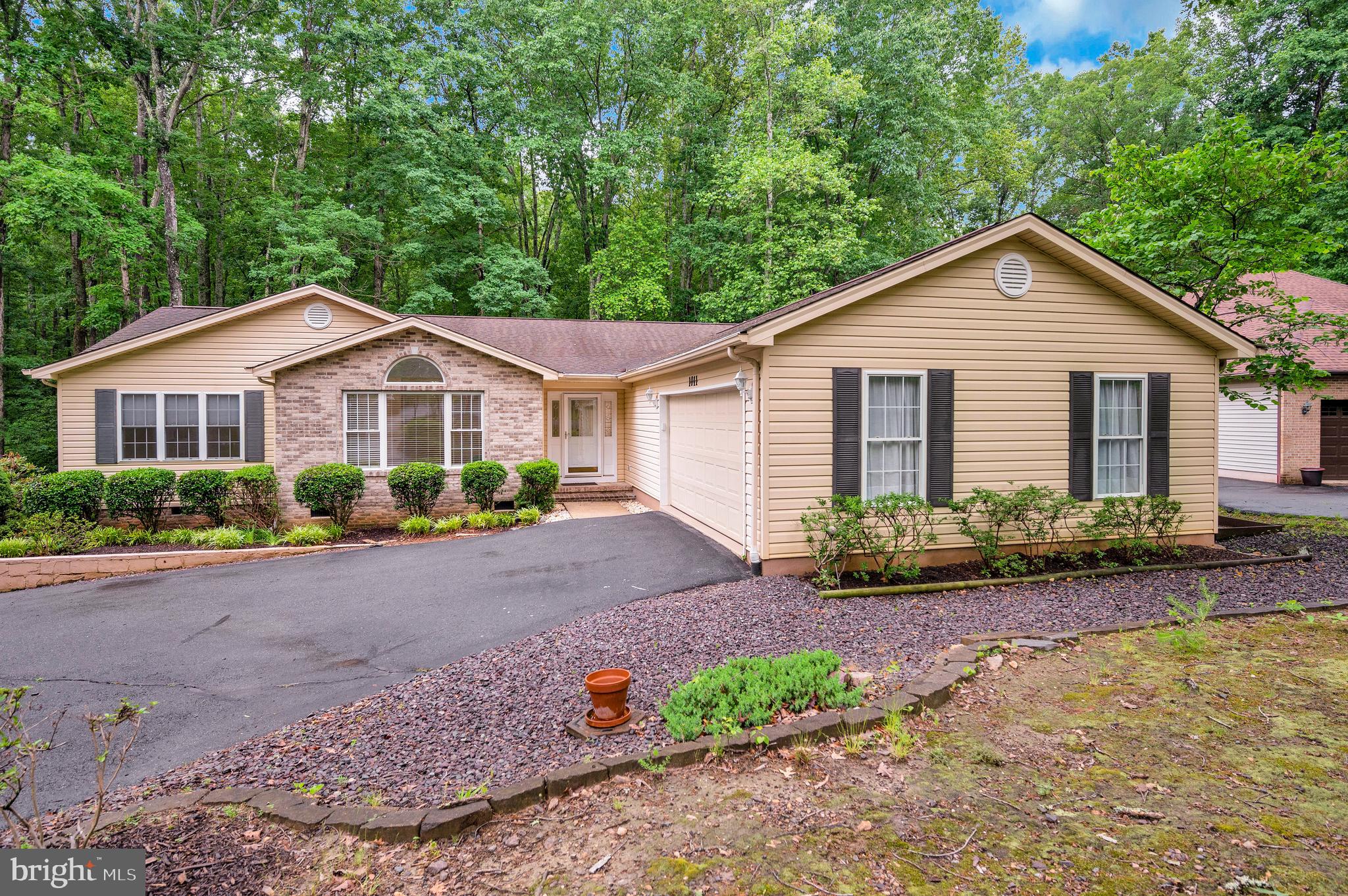 1011 EASTOVER PARKWAY