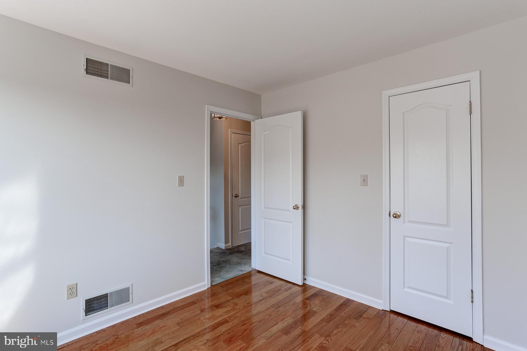 HIDDEN LAKE - Residential