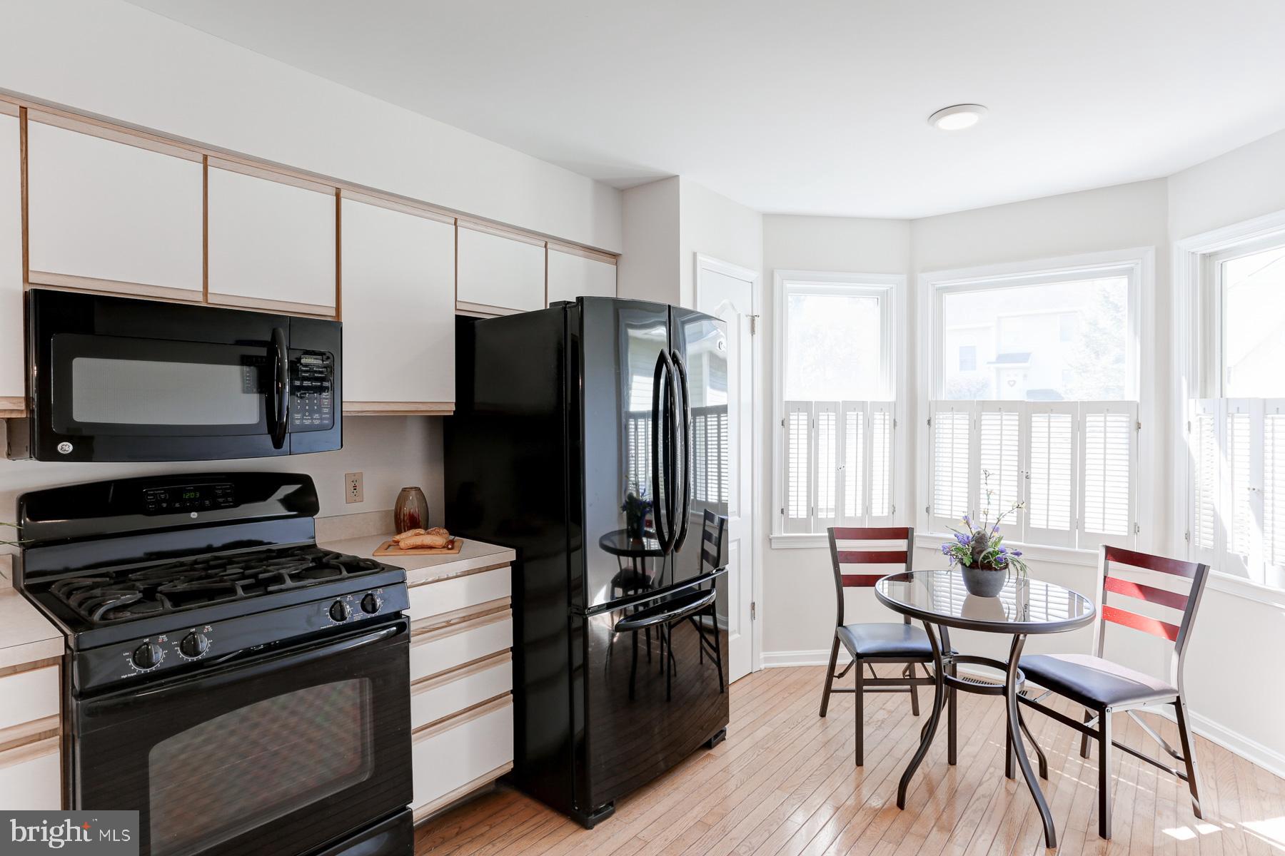 HIDDEN LAKE - Residential