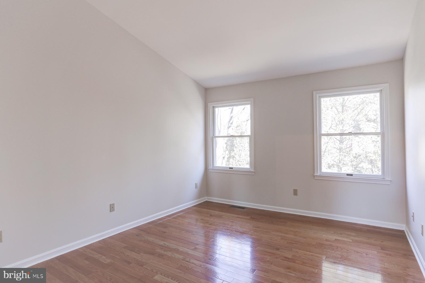 HIDDEN LAKE - Residential