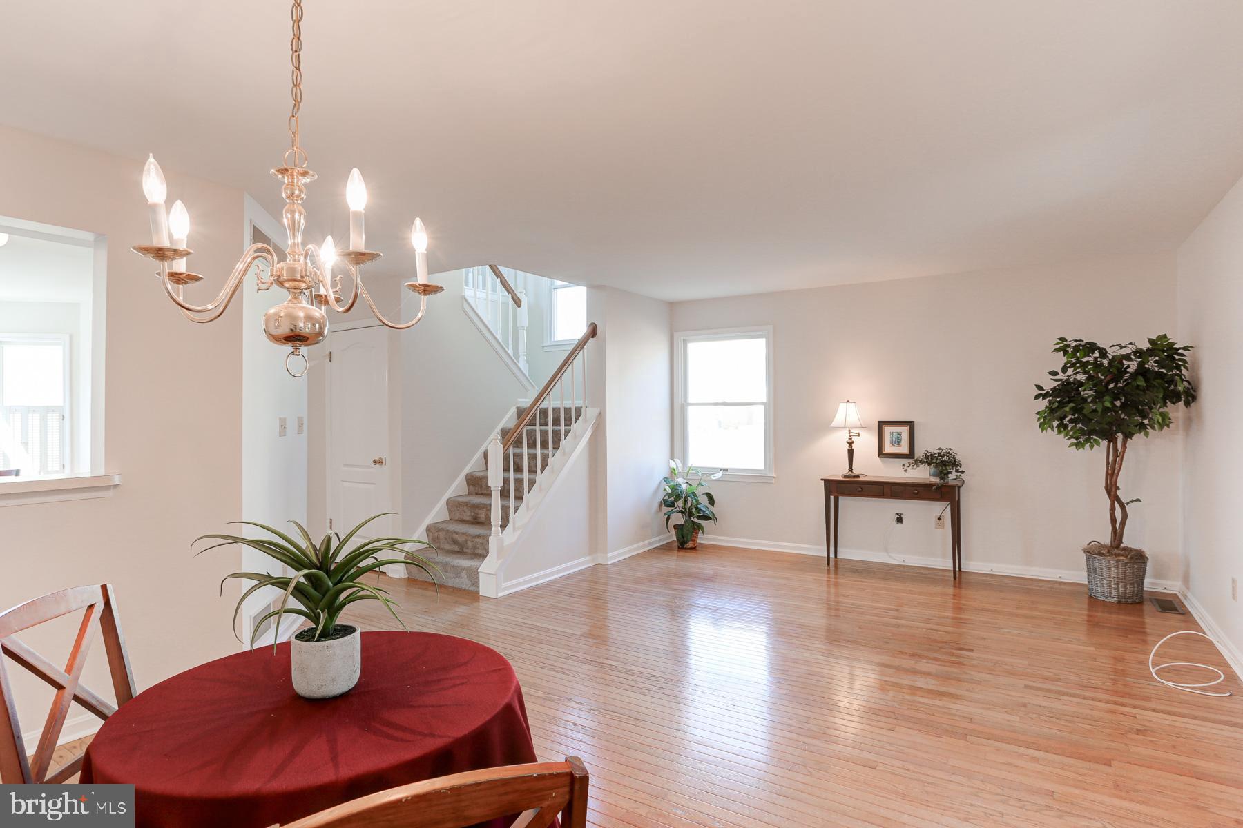 HIDDEN LAKE - Residential